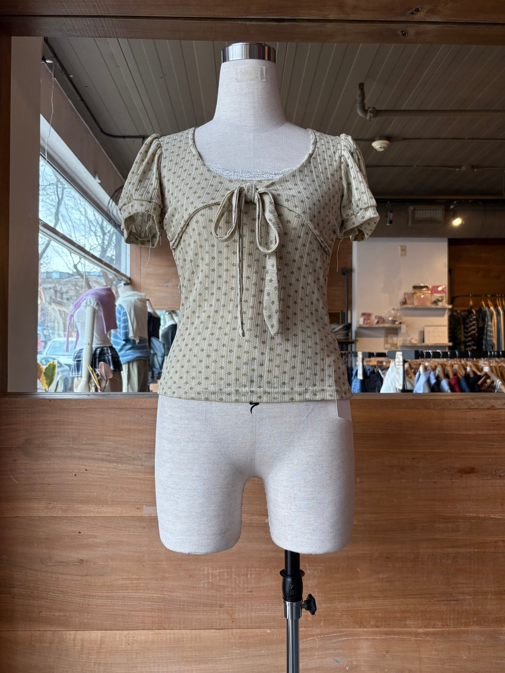 Clover Cottage Top