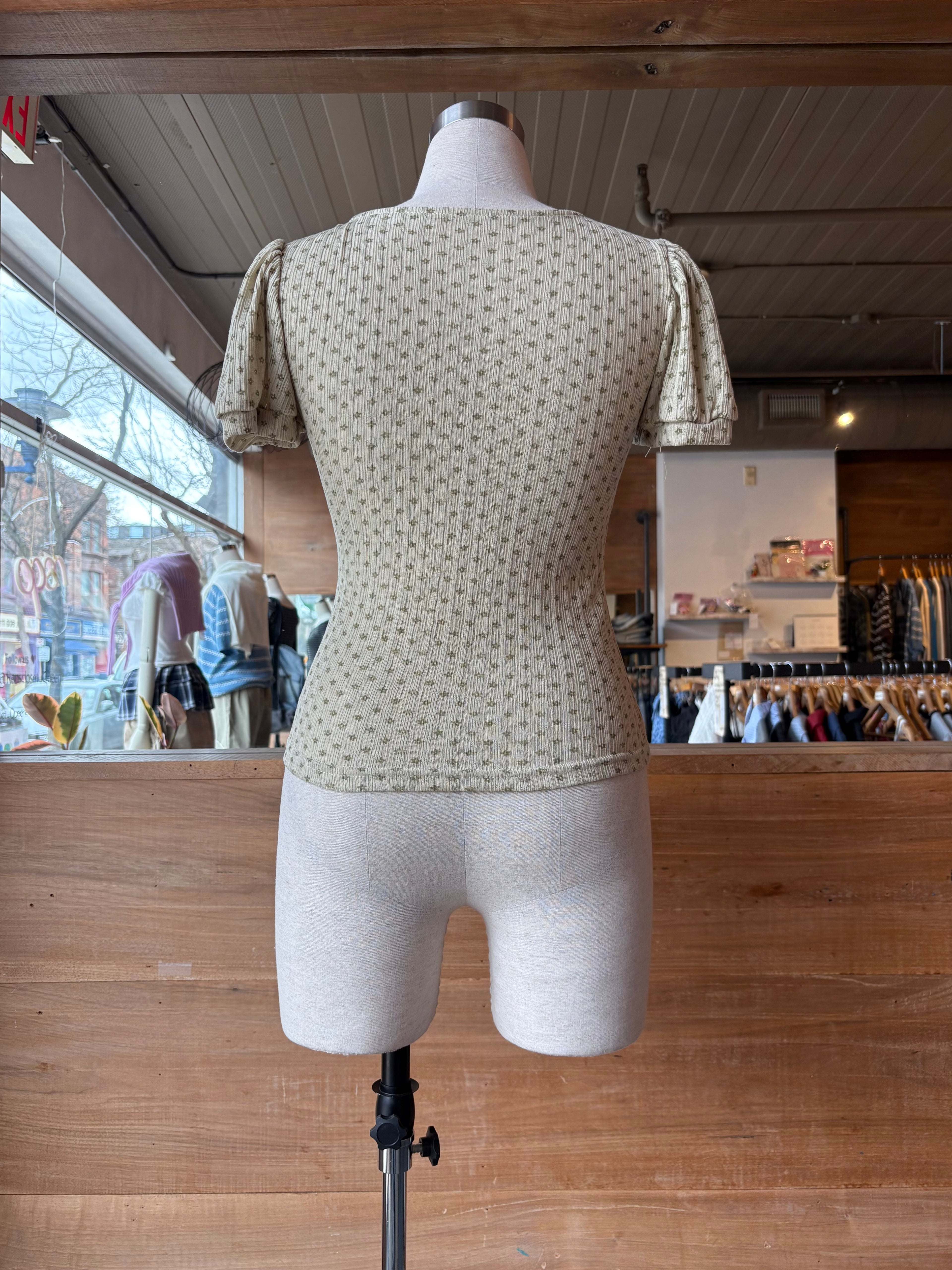 Clover Cottage Top