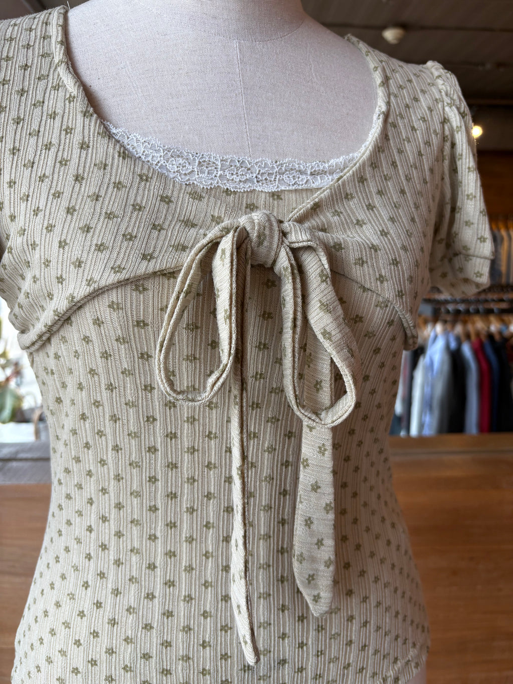 Clover Cottage Top