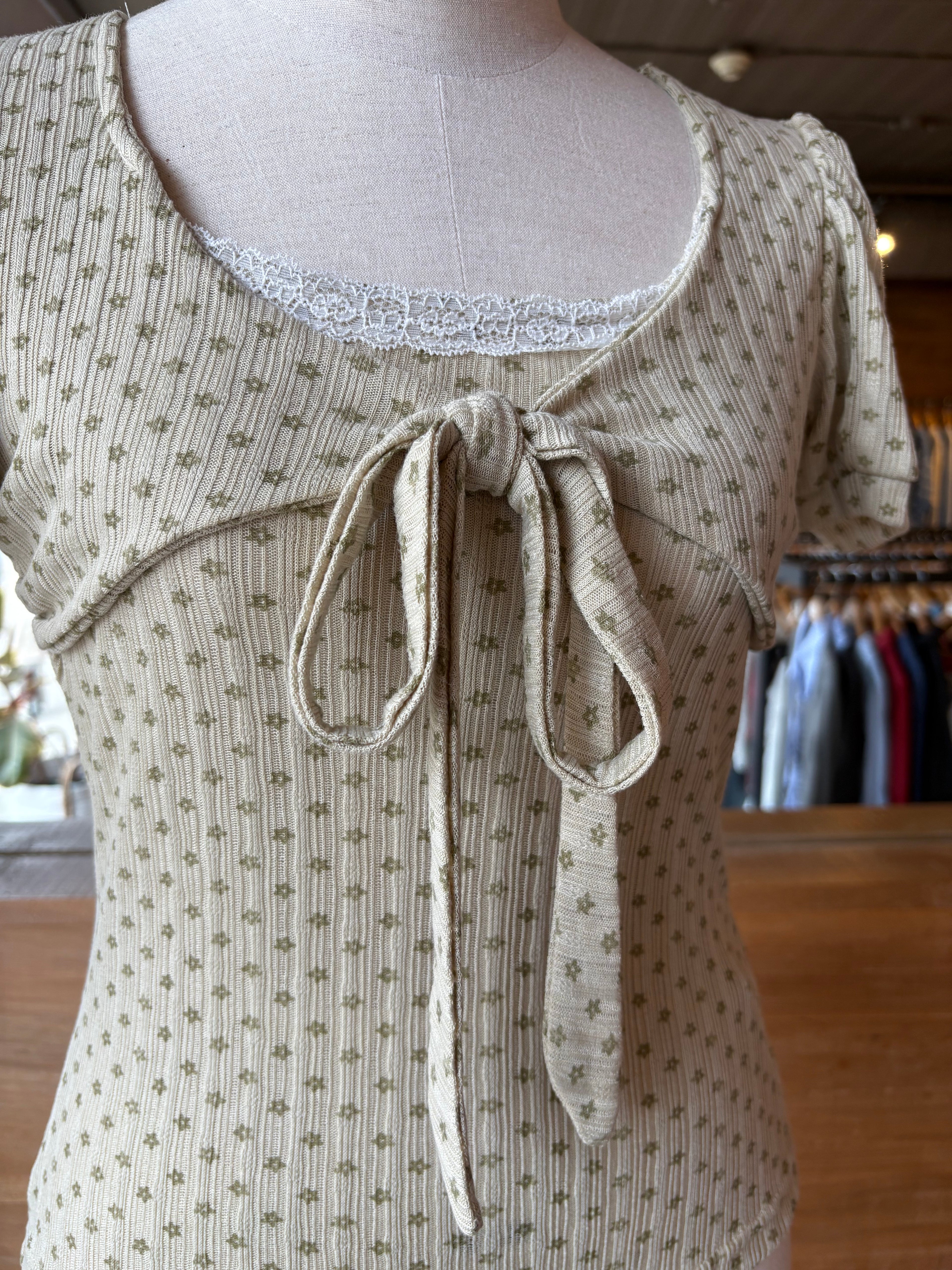 Clover Cottage Top