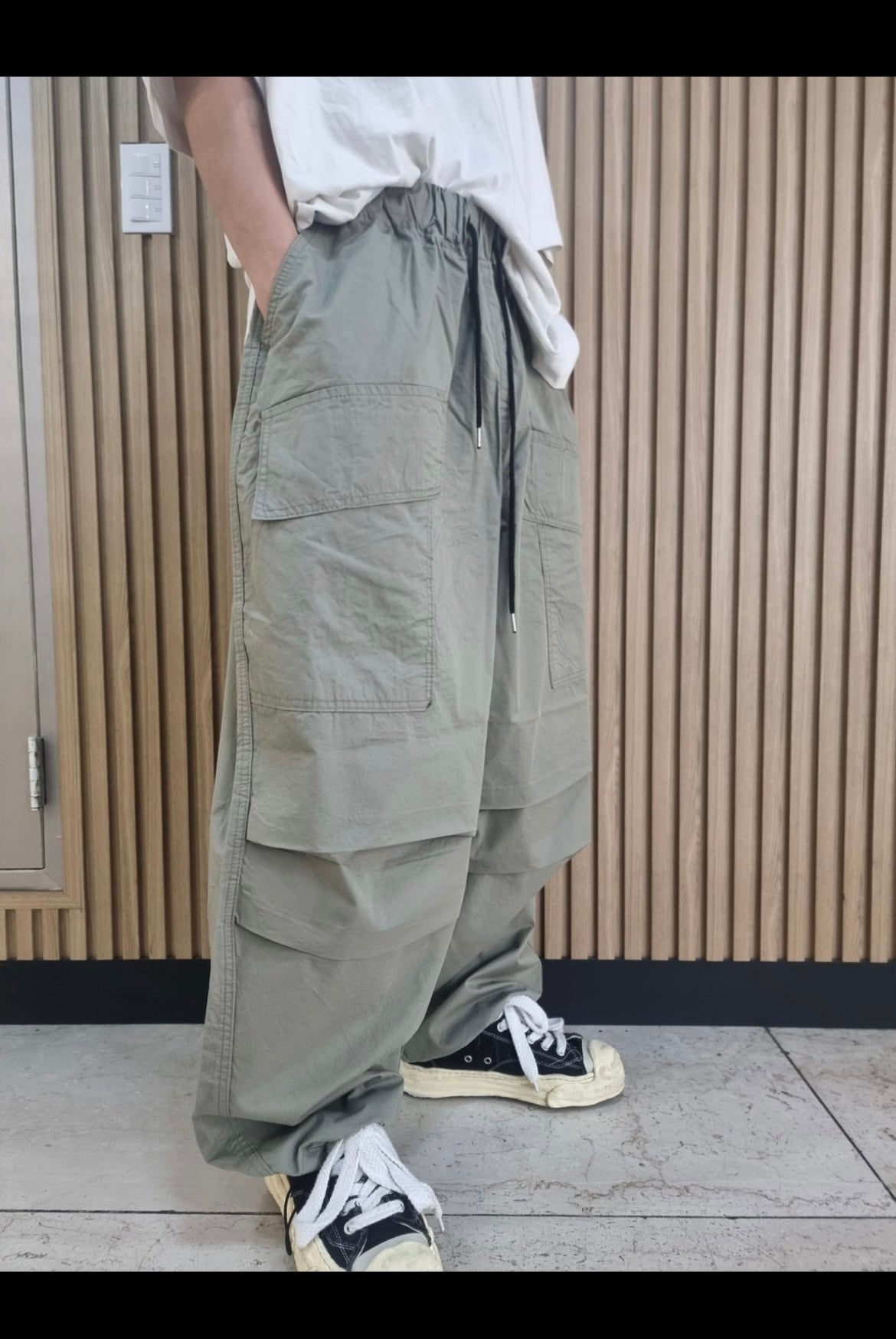 Basket over balloon pants