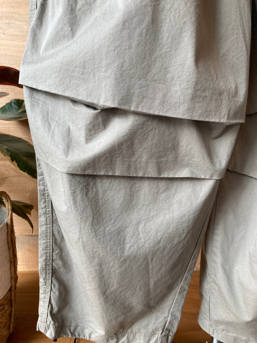 Basket over balloon pants