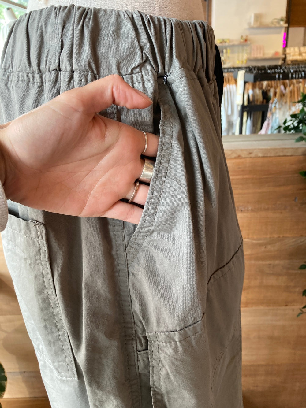 Basket over balloon pants