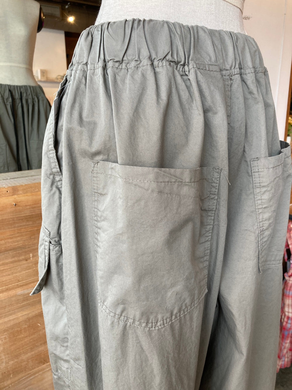 Basket over balloon pants