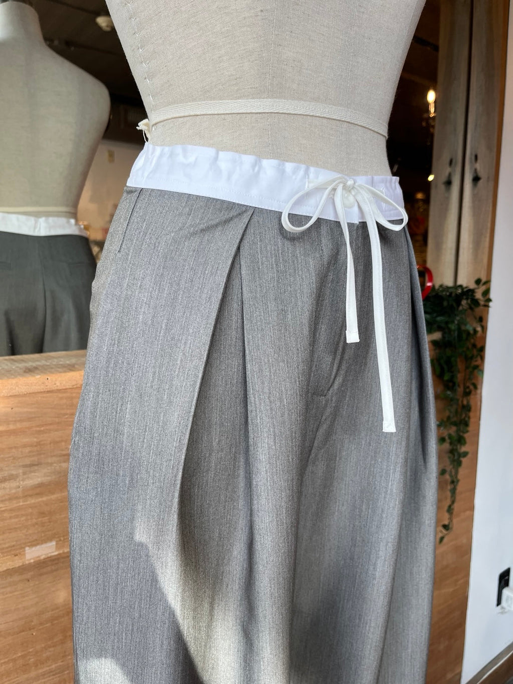 White Waistband Casual Slacks