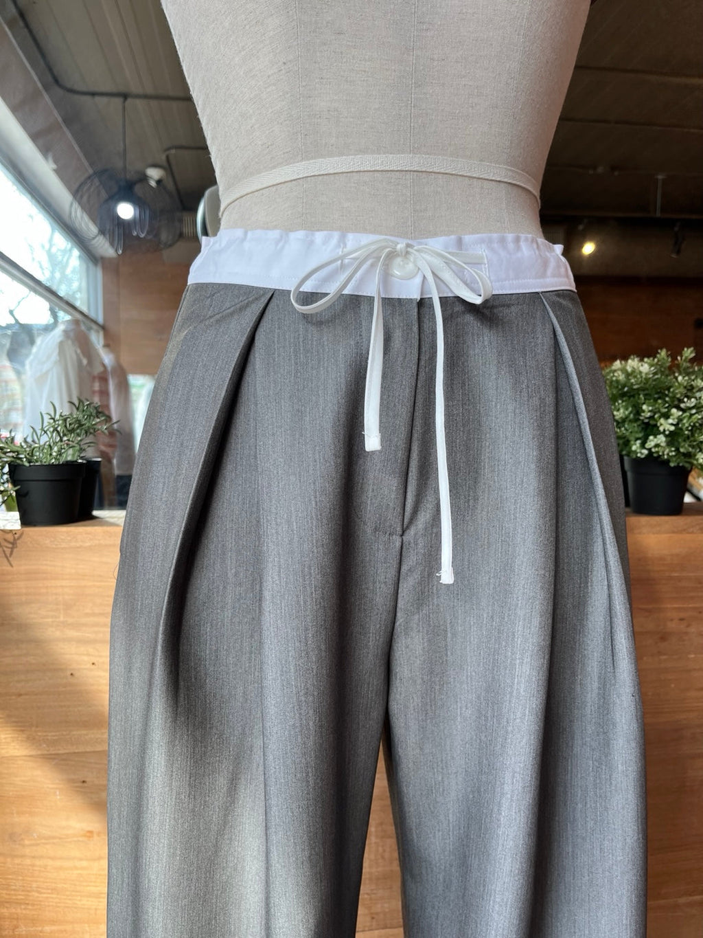 White Waistband Casual Slacks