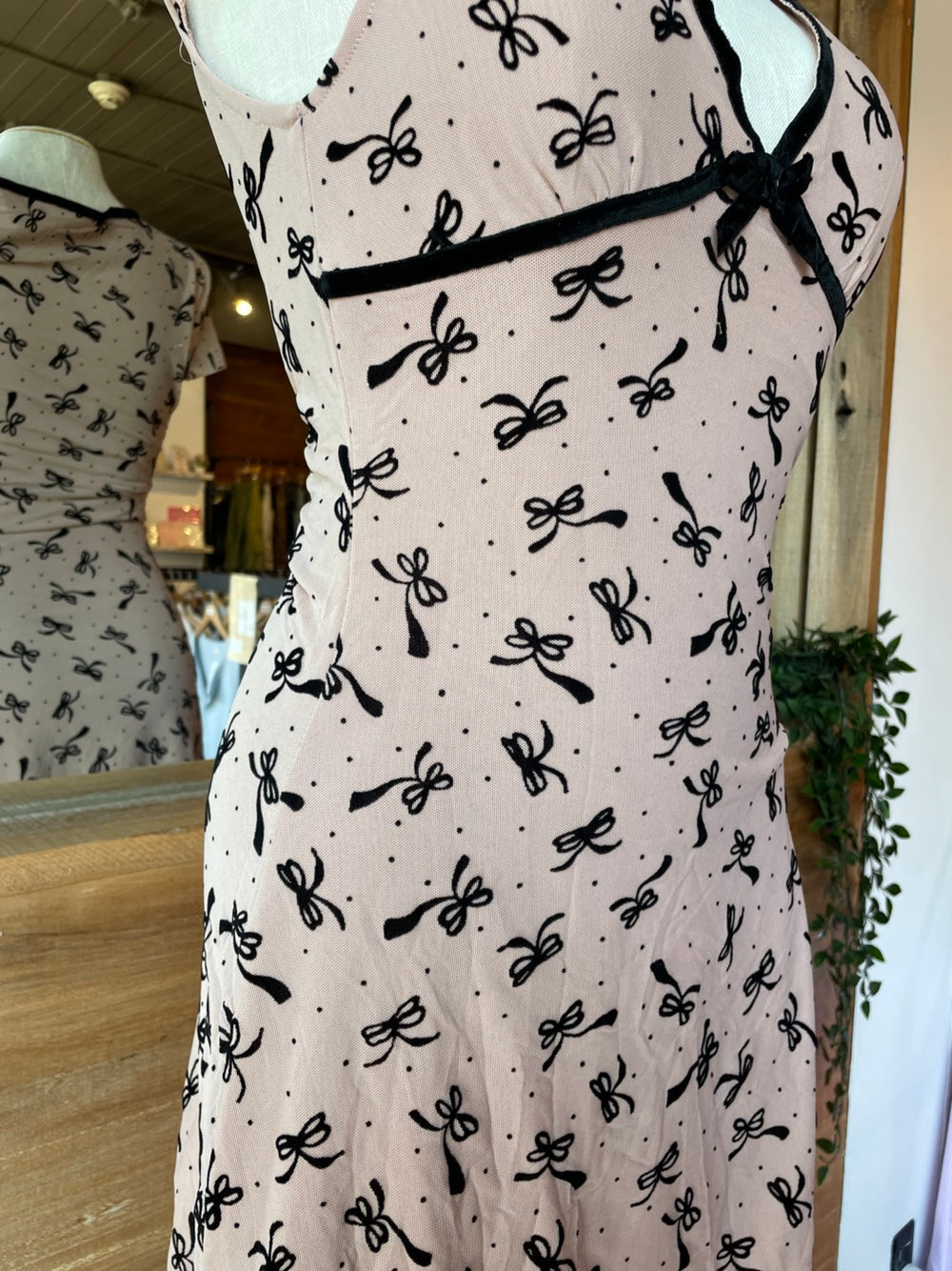 Velvet Piping V-Neck Dress