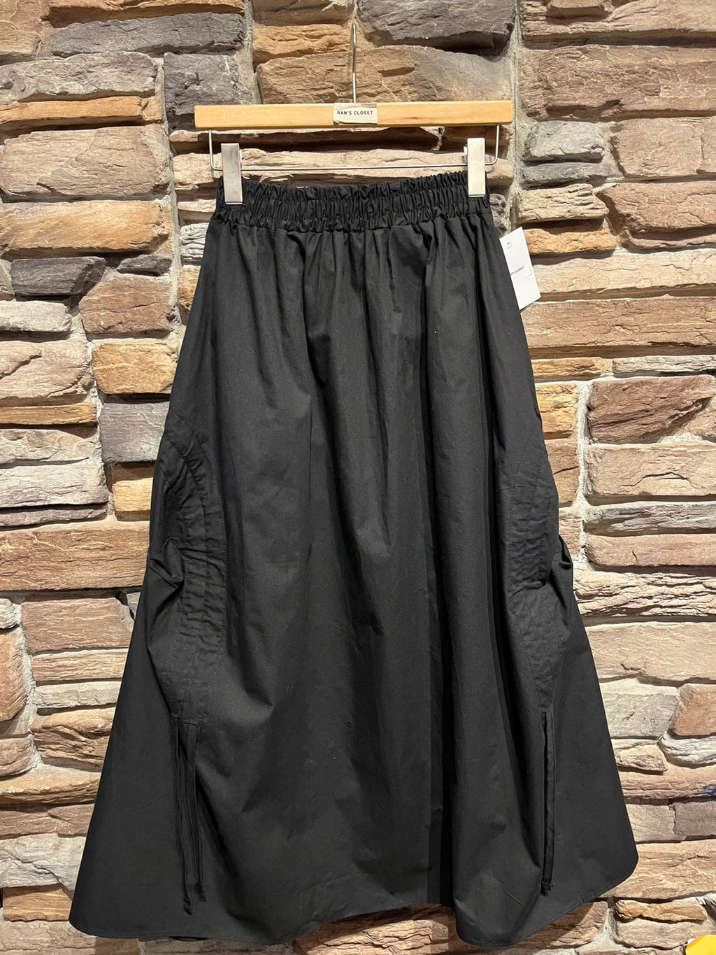 Rounded Hip Synch Maxi Skirt