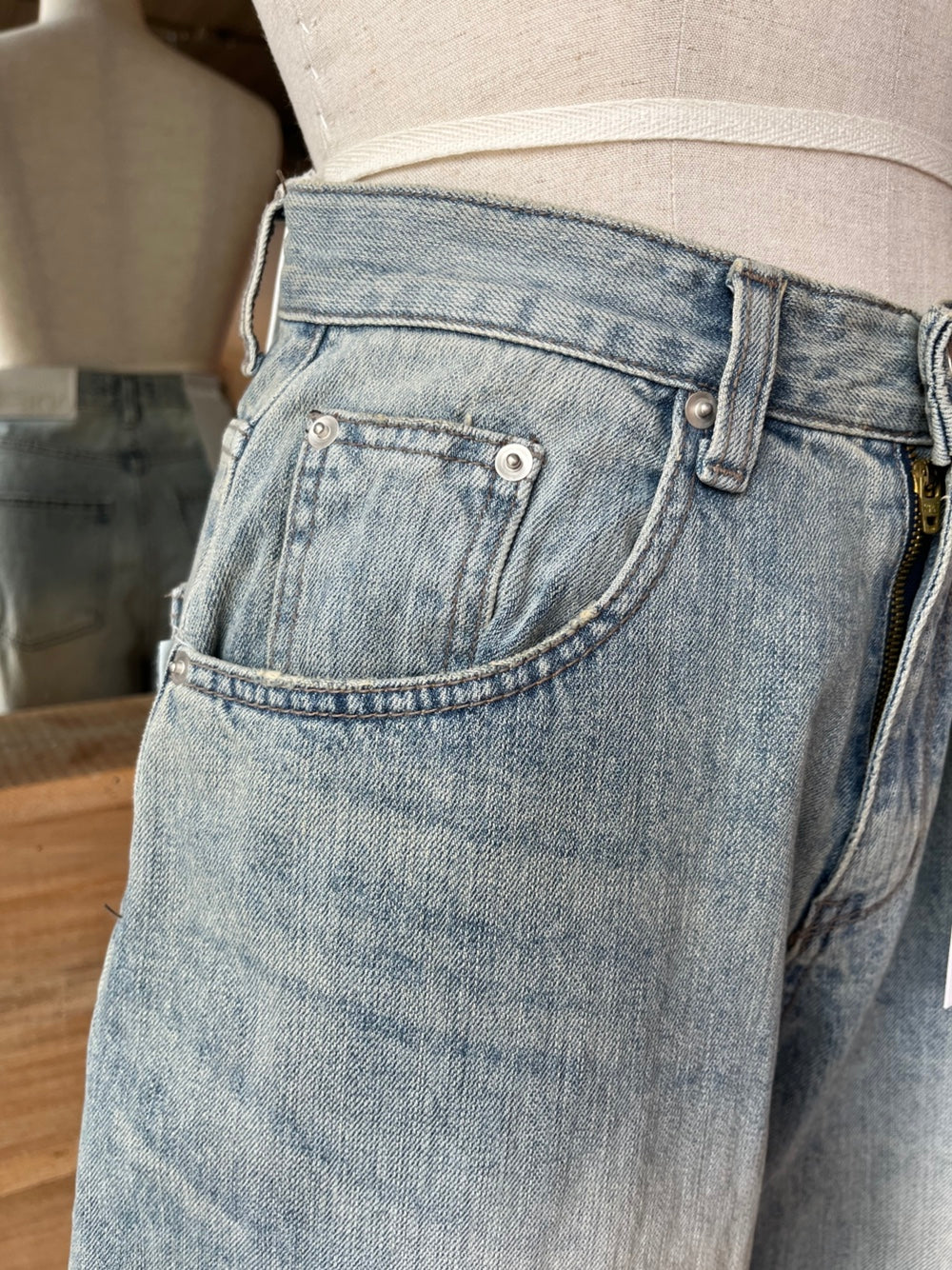 Women's Light Wash Wide Jeans