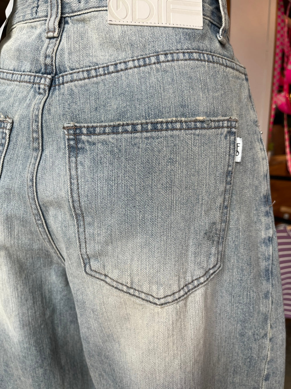 Women's Light Wash Wide Jeans