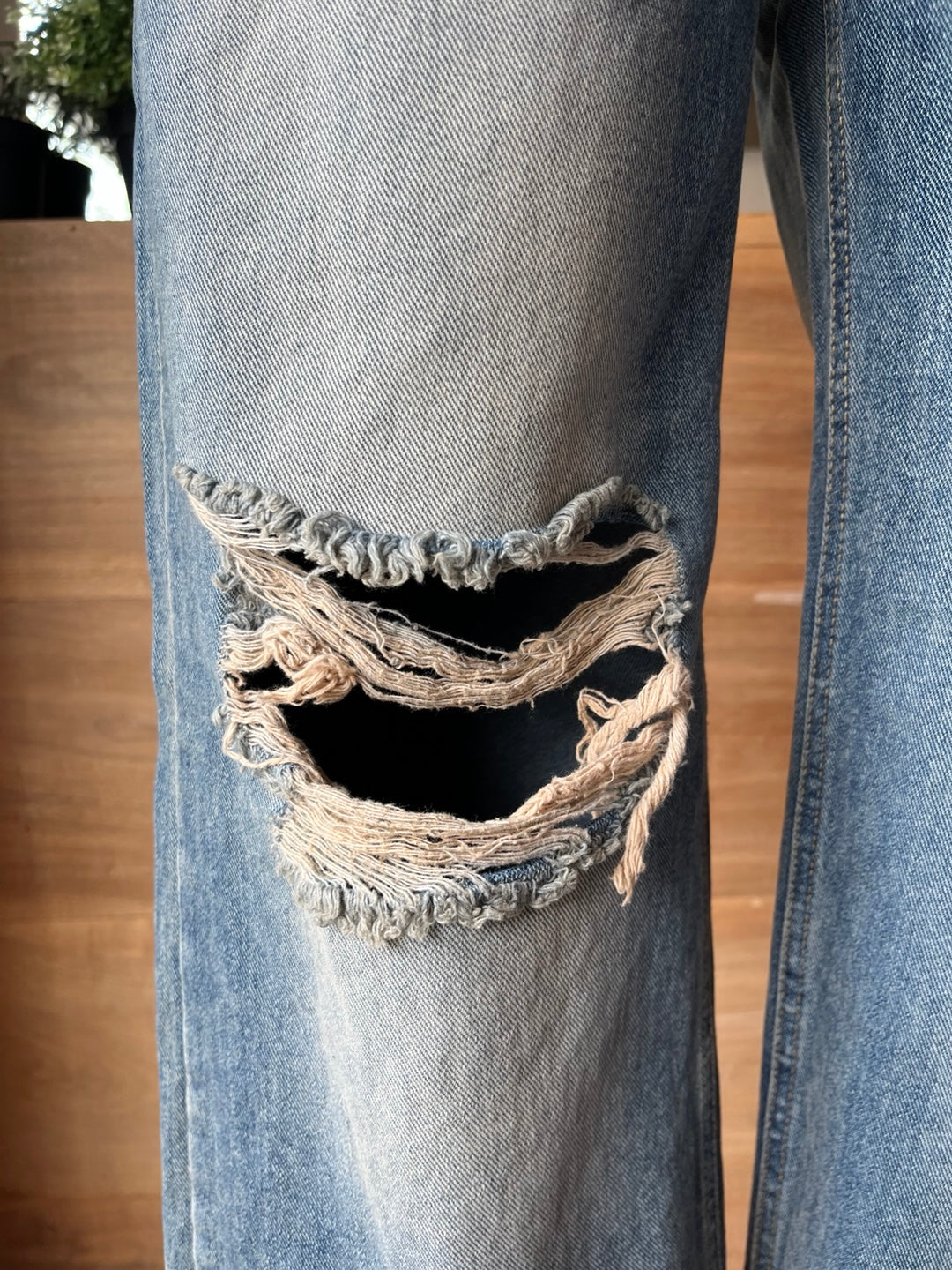 Distressed Wide Leg Jeans