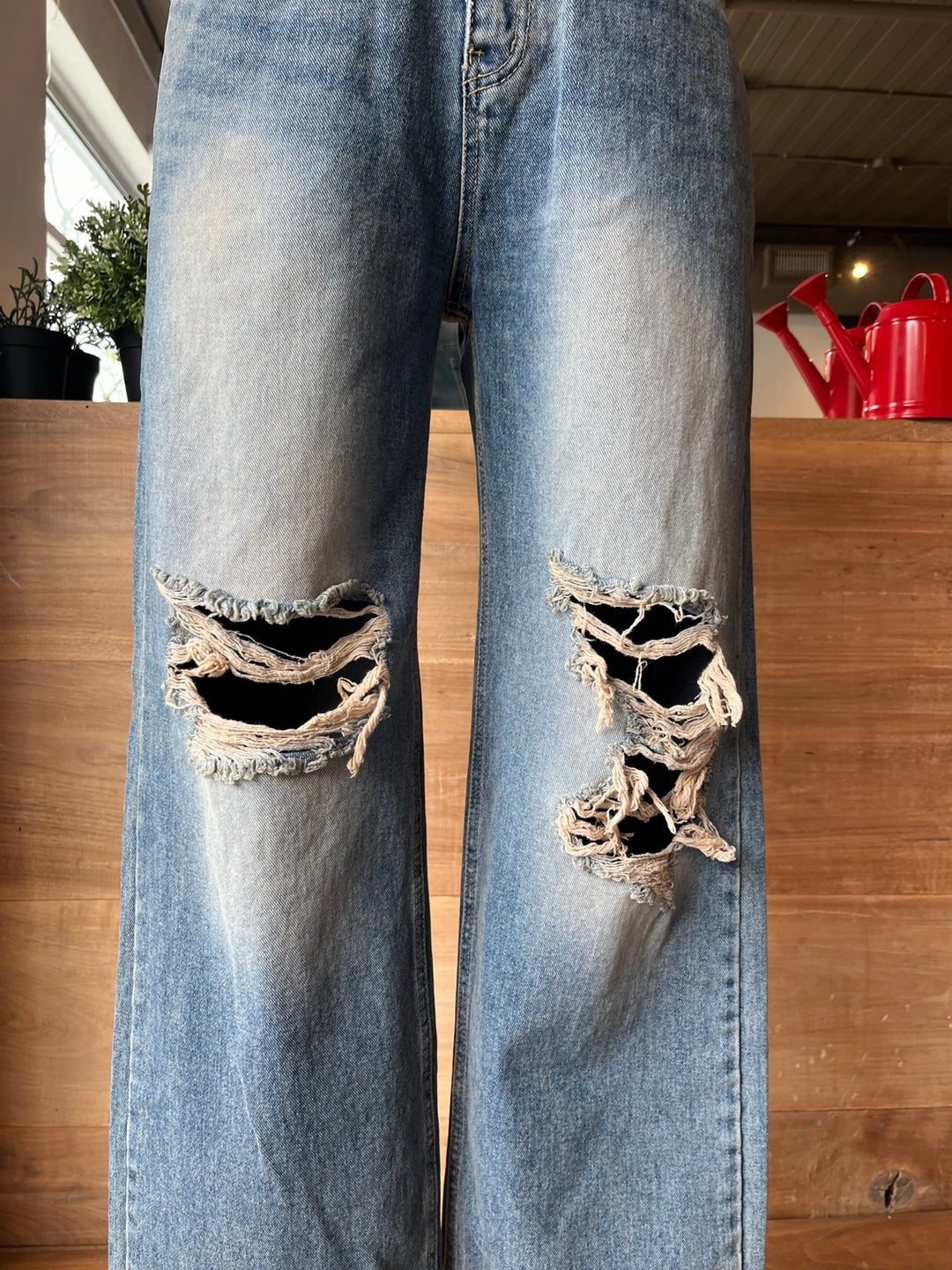 Distressed Wide Leg Jeans