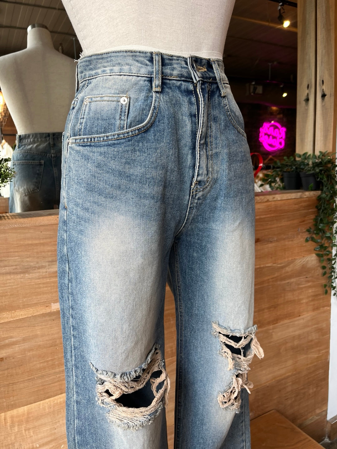 Distressed Wide Leg Jeans