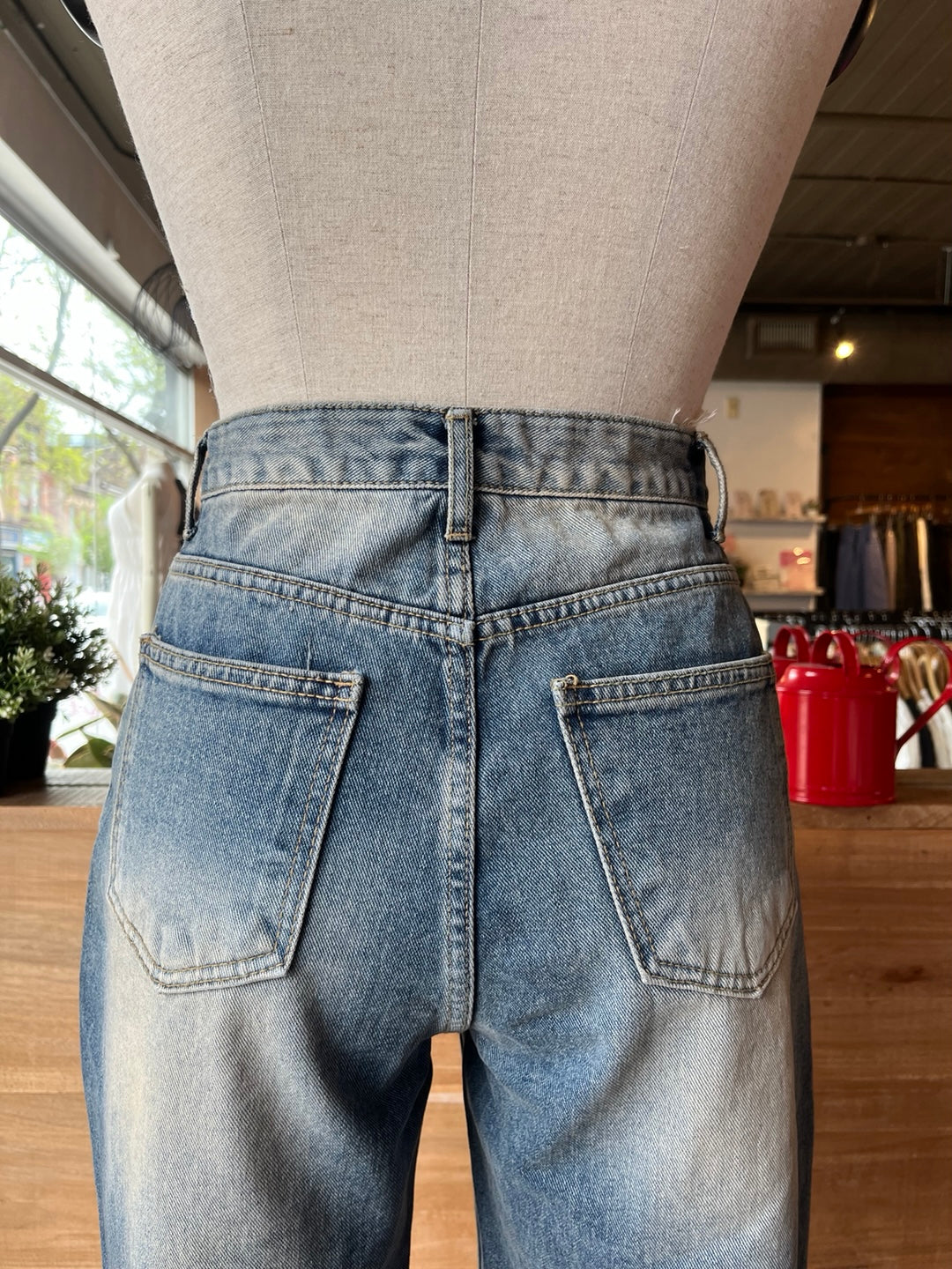Distressed Wide Leg Jeans