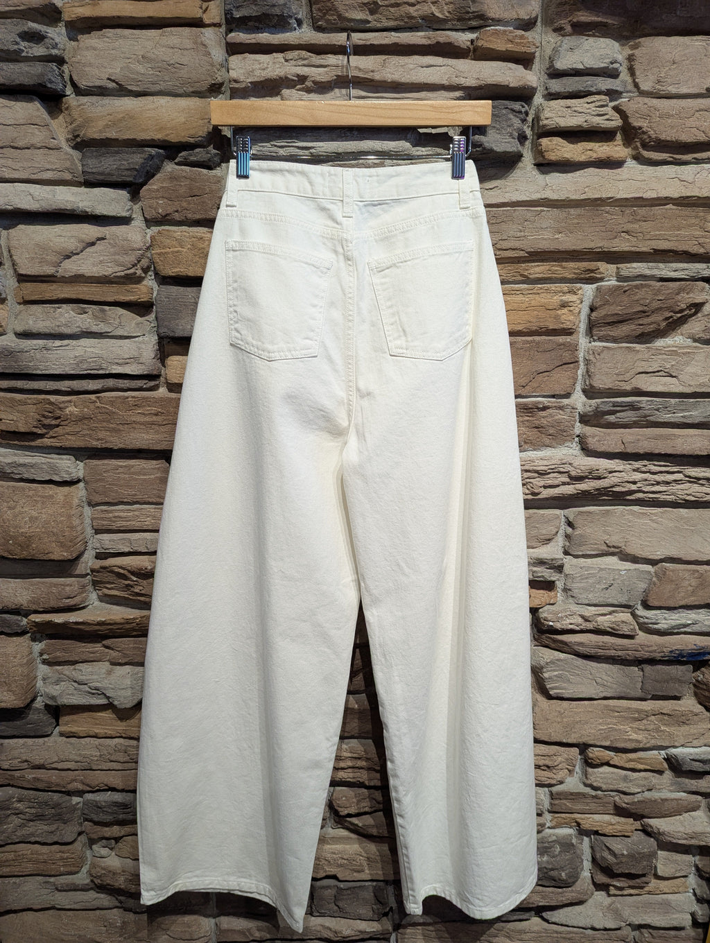 Barrel Fit Women's Pants **we have in stock, check sizes available **