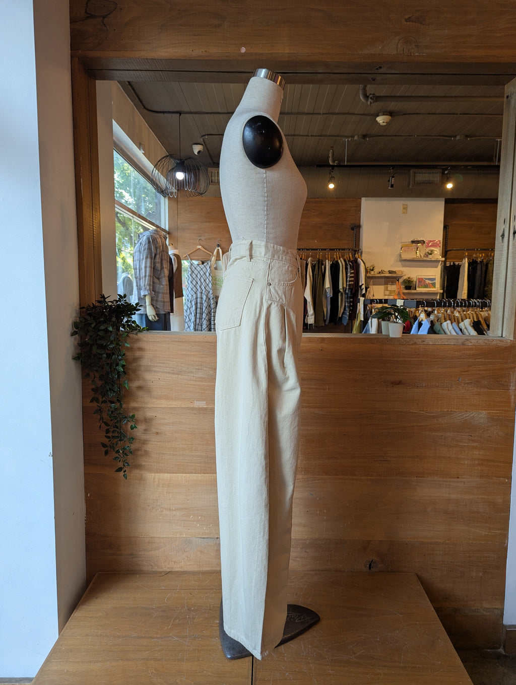 Barrel Fit Women's Pants **we have in stock, check sizes available **