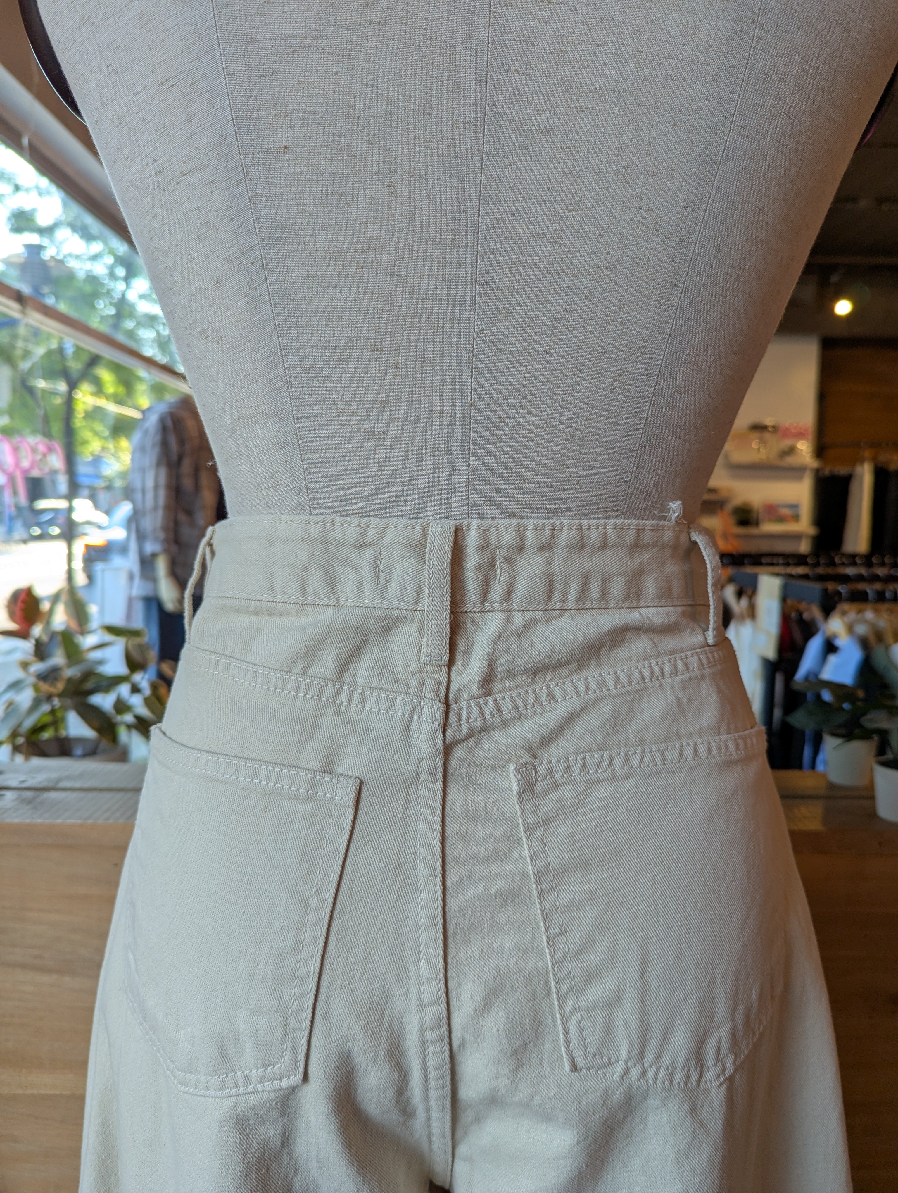 Barrel Fit Women's Pants **we have in stock, check sizes available **