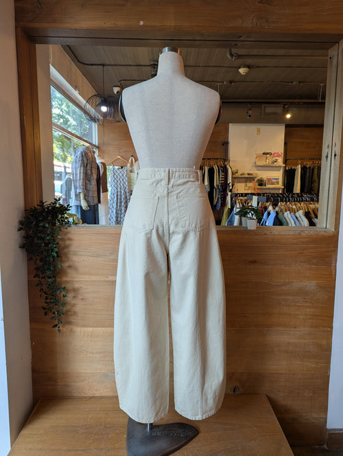 Barrel Fit Women's Pants **we have in stock, check sizes available **