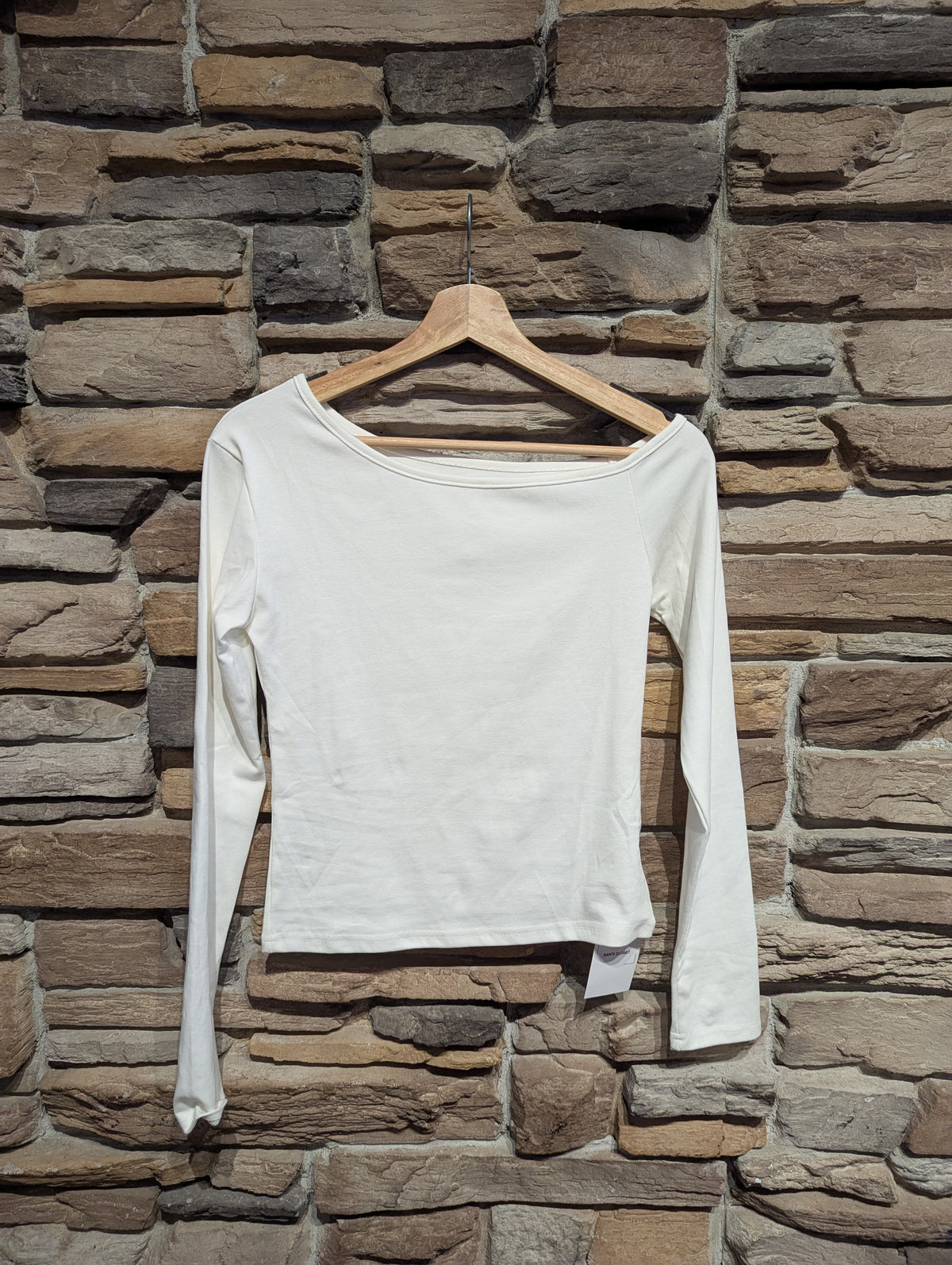 Off Shoulder staple long-sleeve
