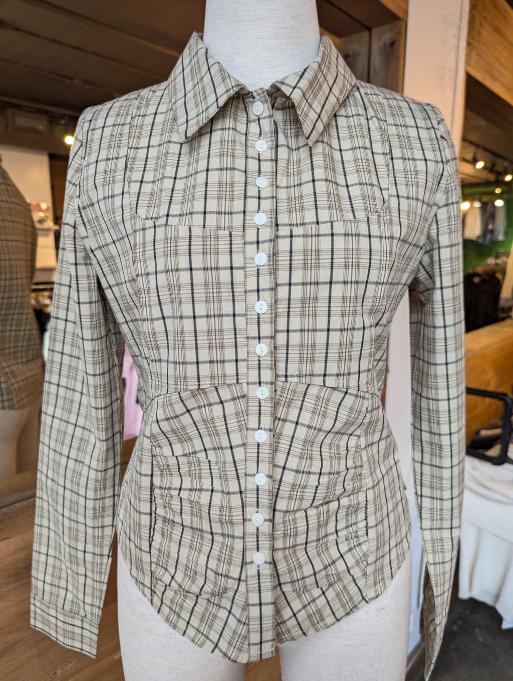 Coreseted Plaid Button Up