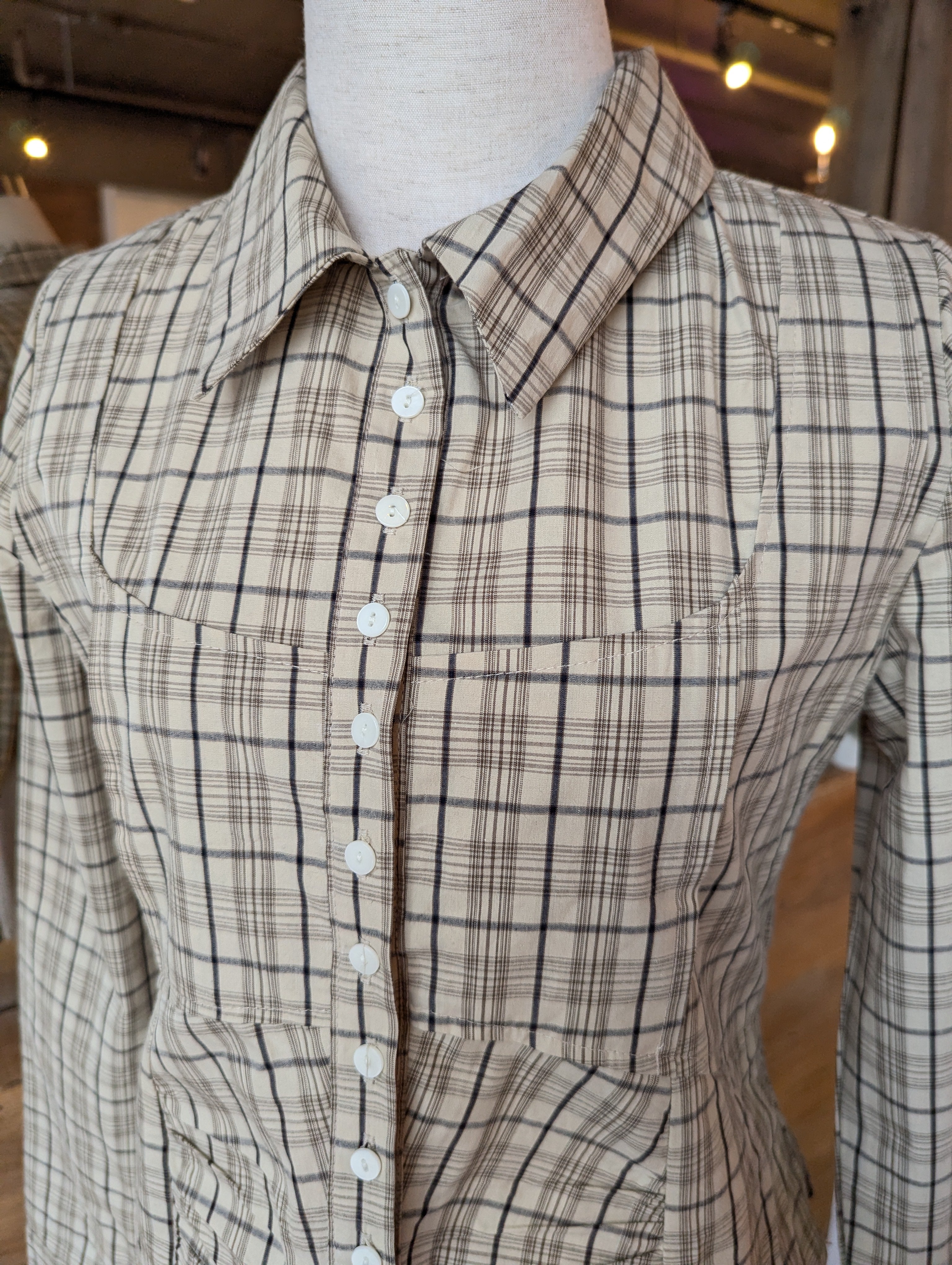 Coreseted Plaid Button Up