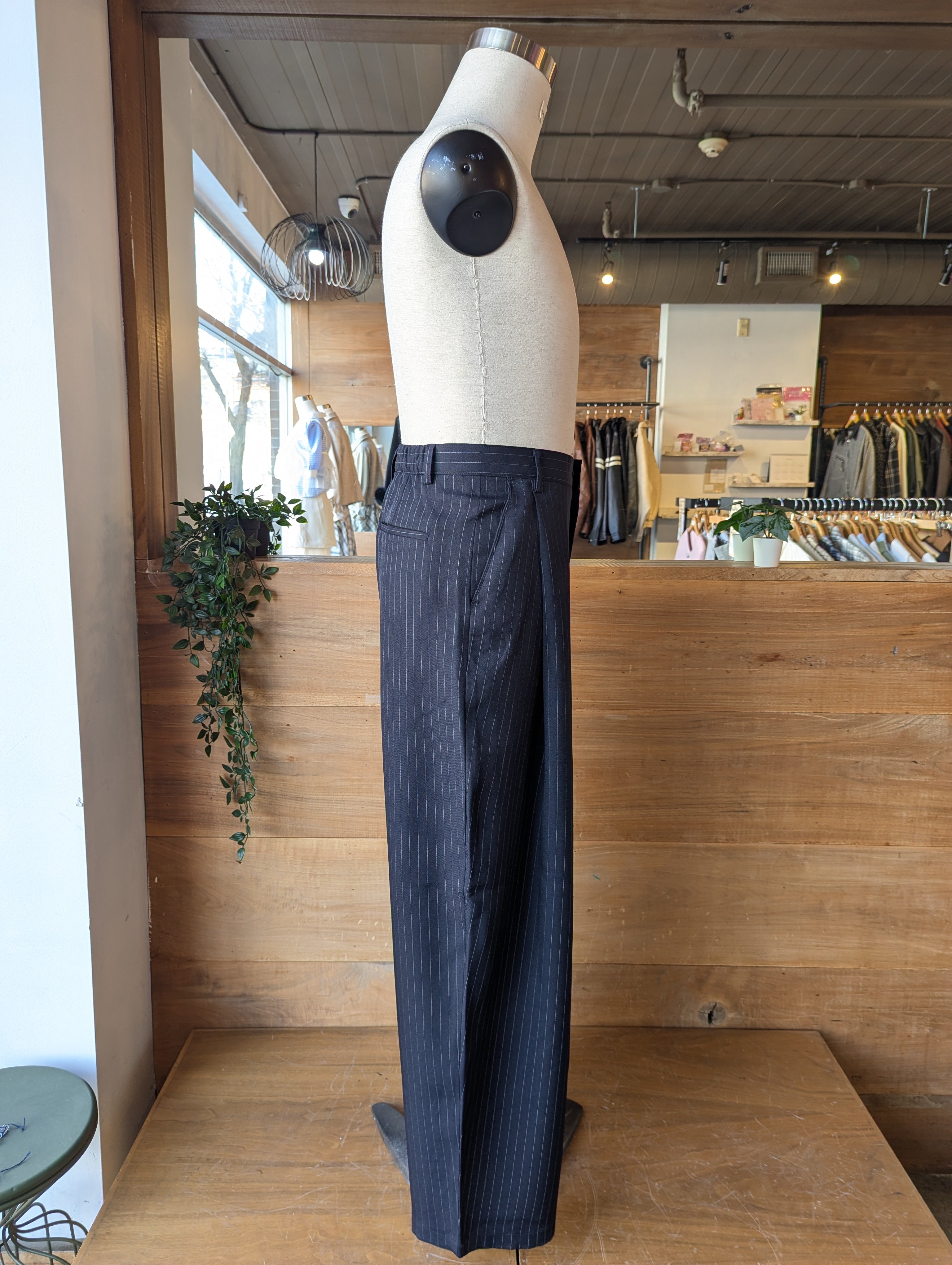 Dapper Pleated Ring Trouser