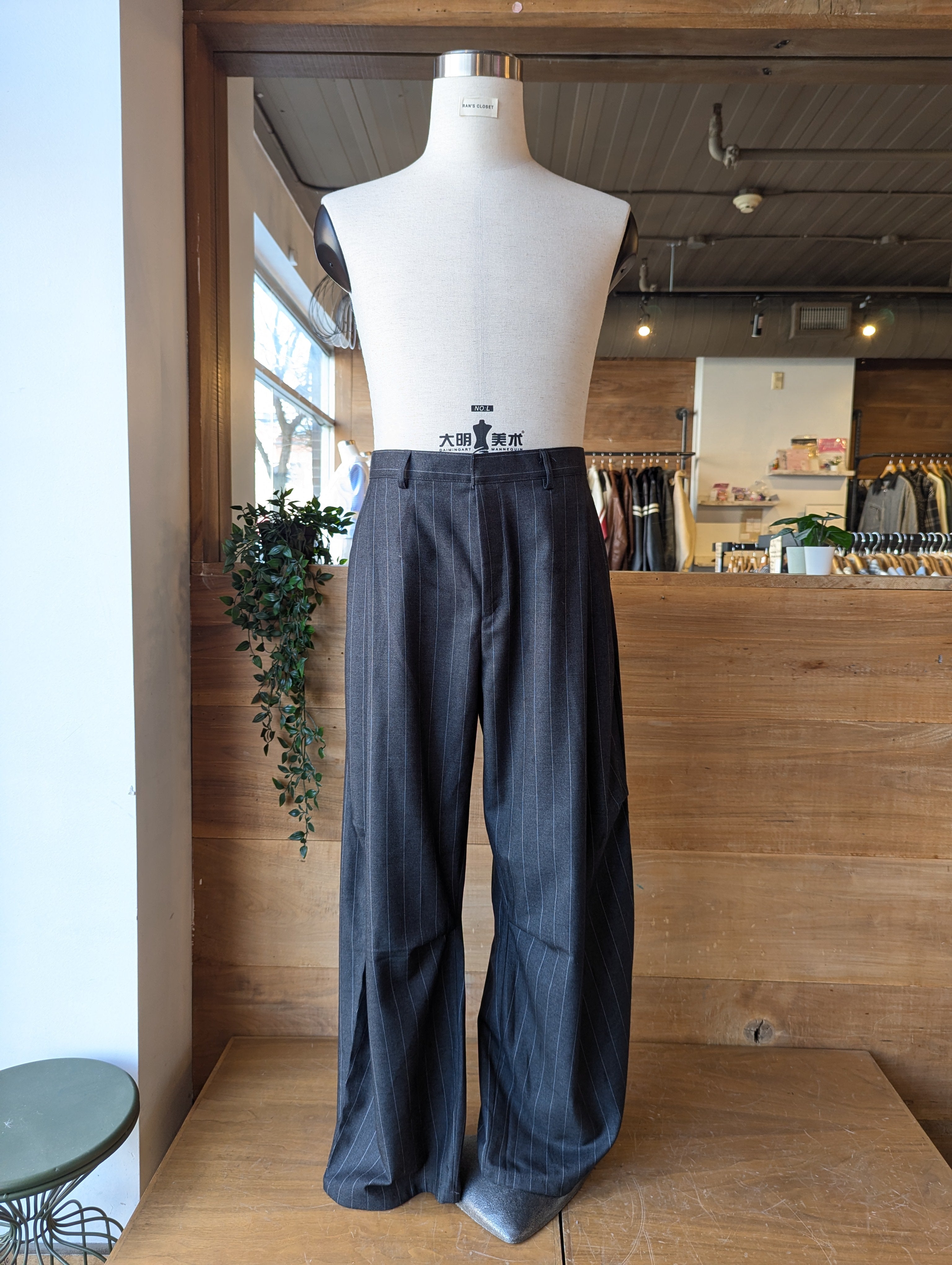 Dapper Pleated Trouser