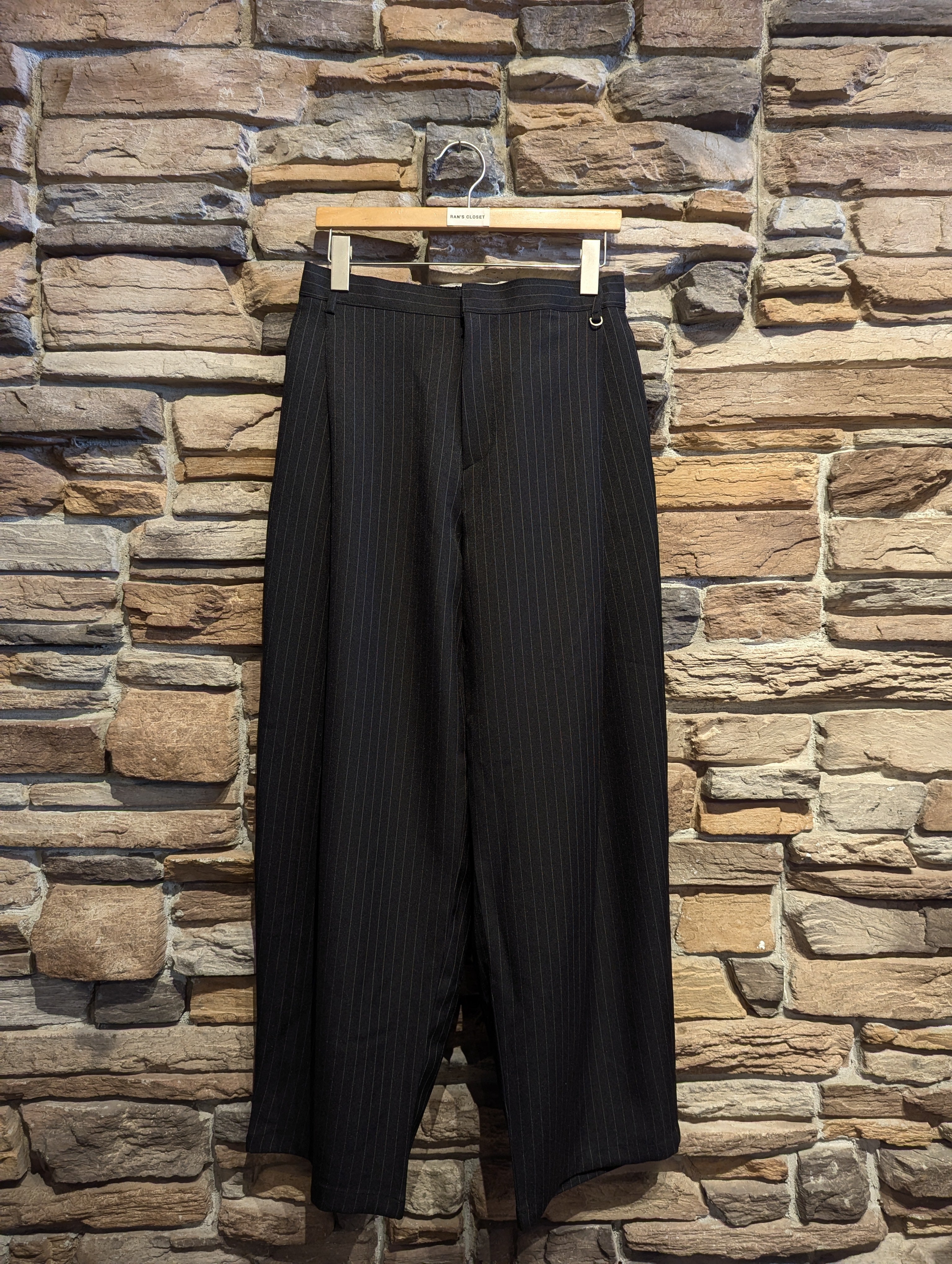 Dapper Pleated Ring Trouser