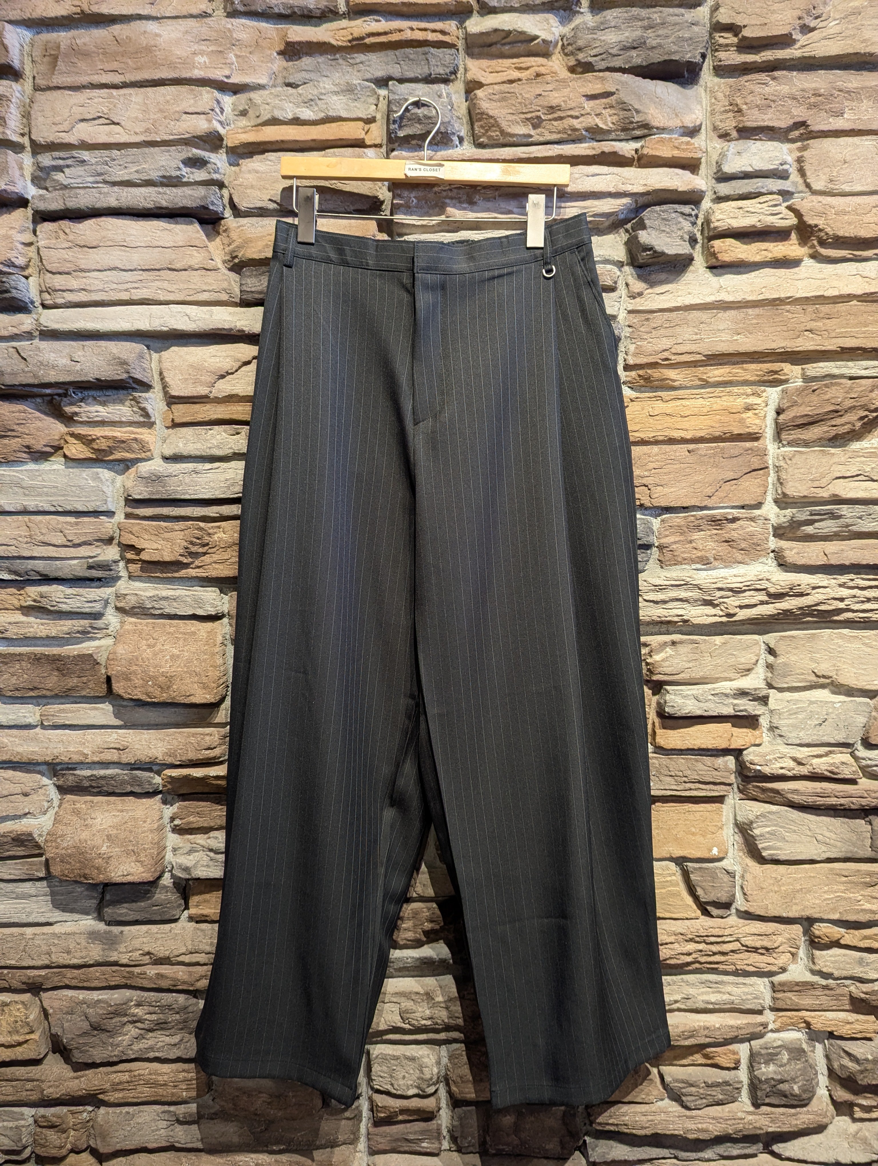 Dapper Pleated Ring Trouser