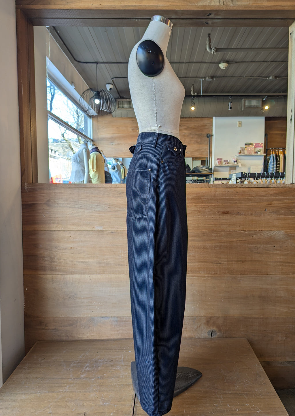 Nova Barrel Pants