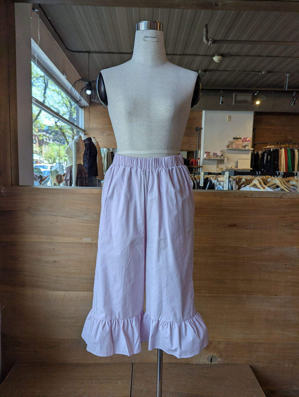 Petal Path Bloomer Capris