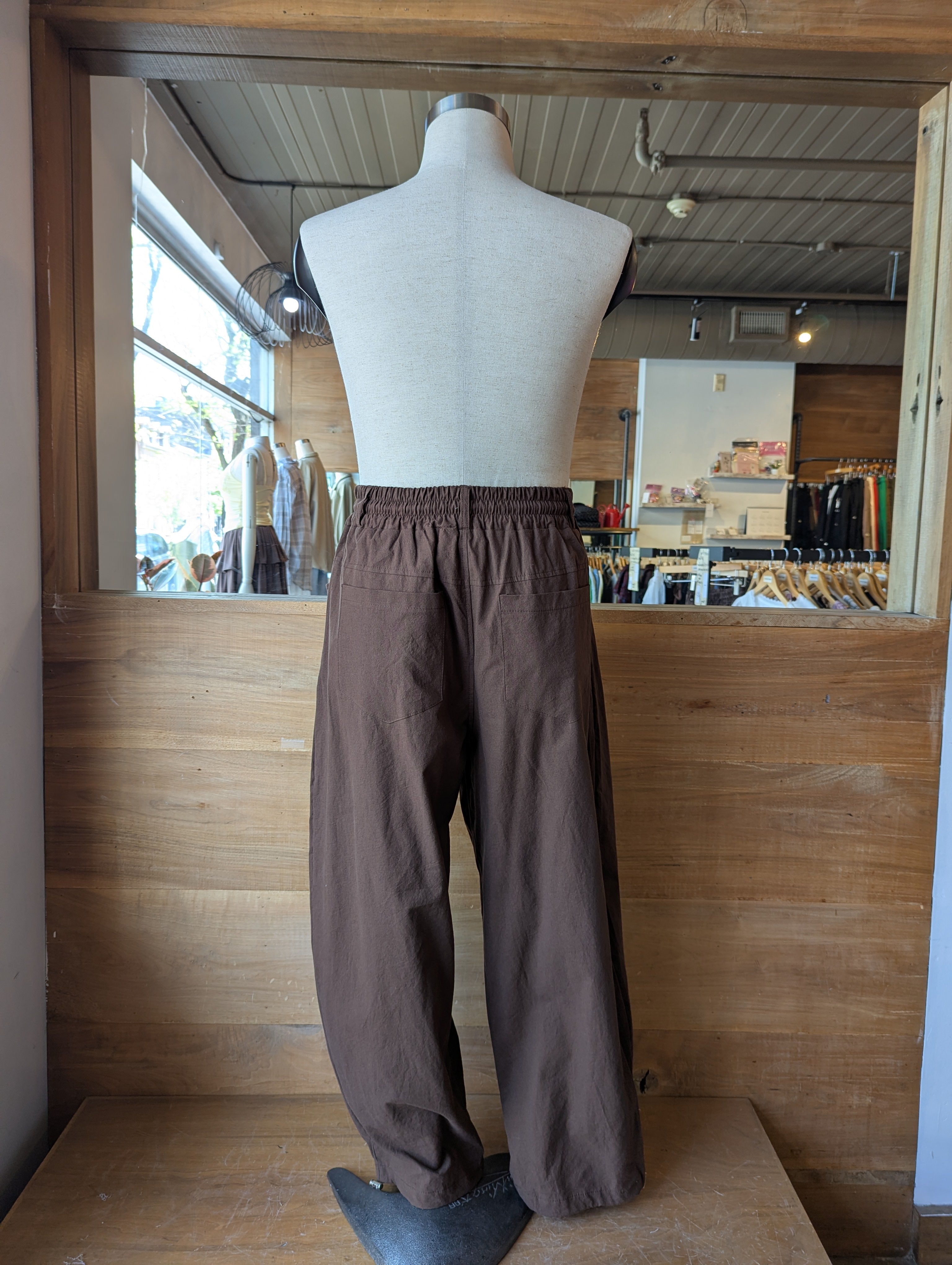Windrise Pleated Wide-Leg Pant