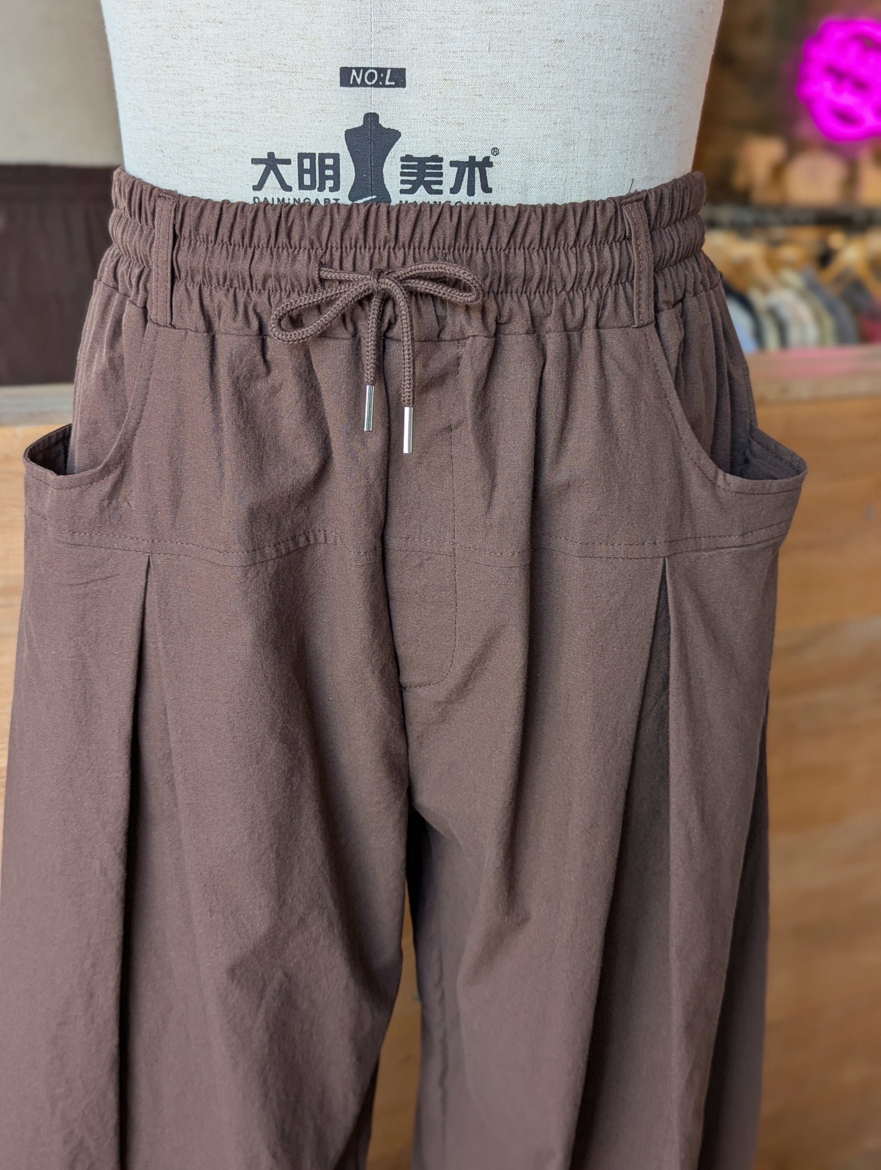 Windrise Pleated Wide-Leg Pant