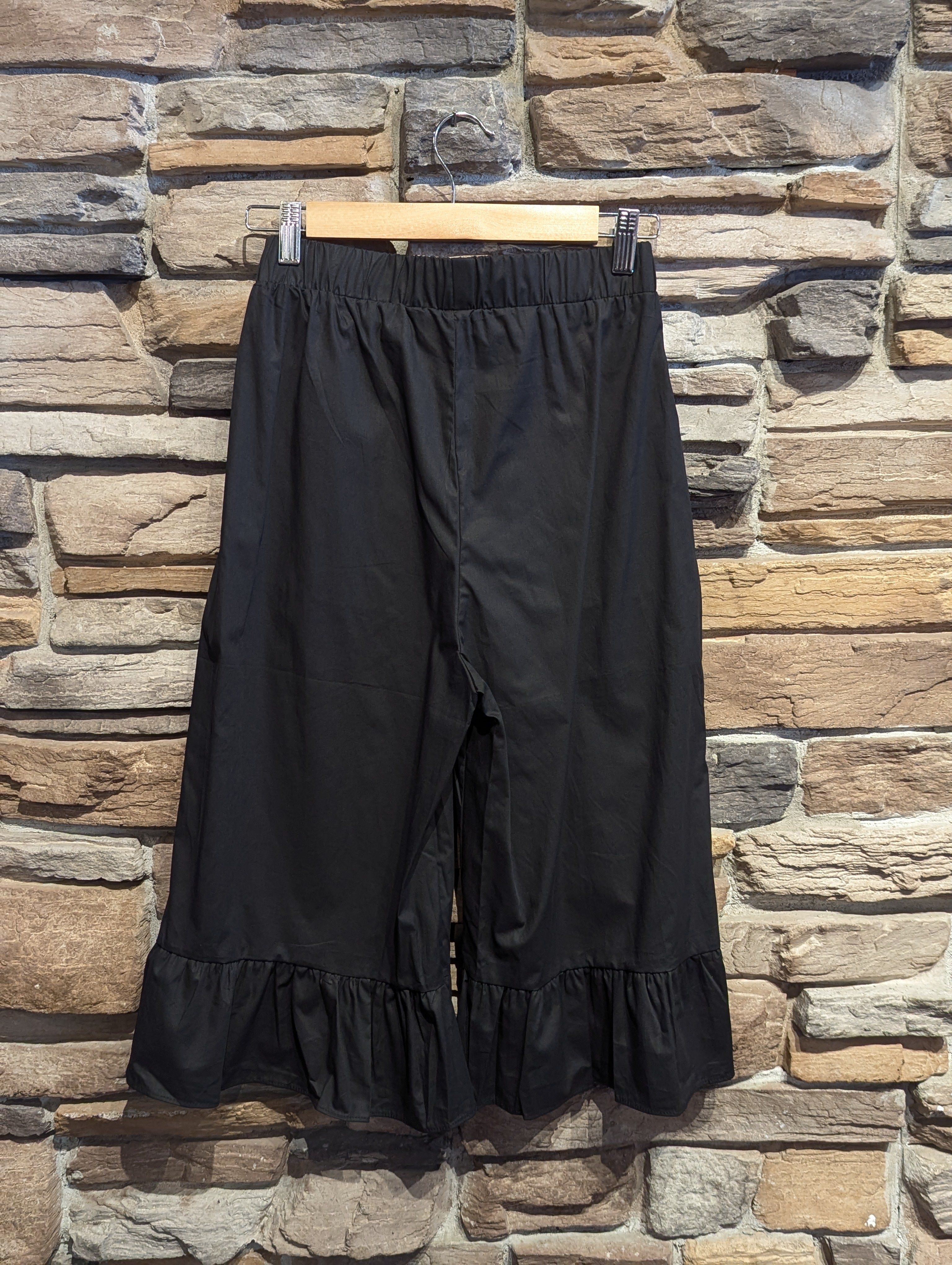 Petal Path Bloomer Capris