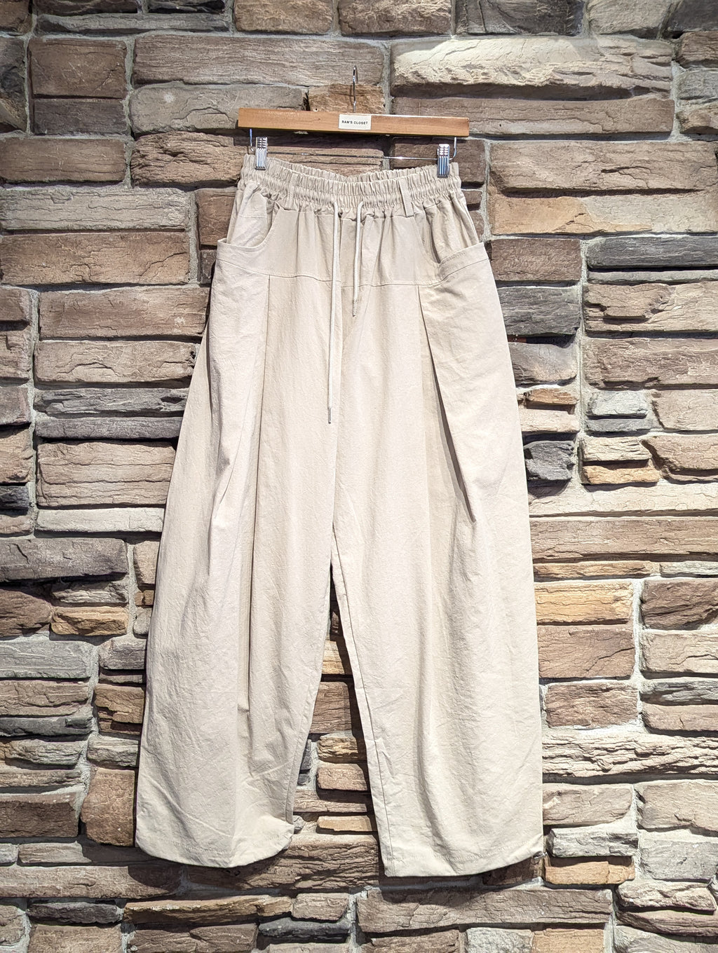 Windrise Pleated Wide-Leg Pant