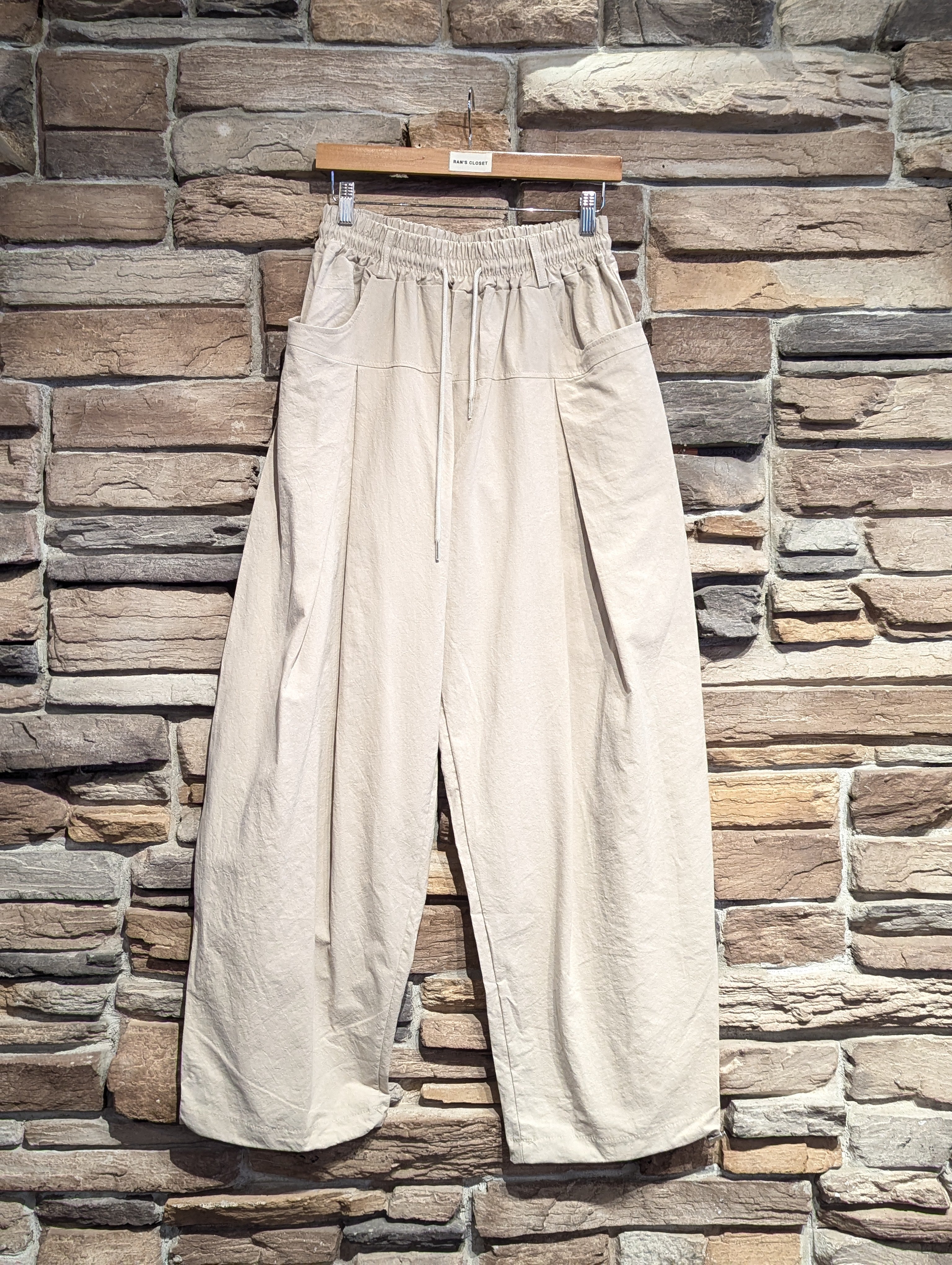 Windrise Pleated Wide-Leg Pant