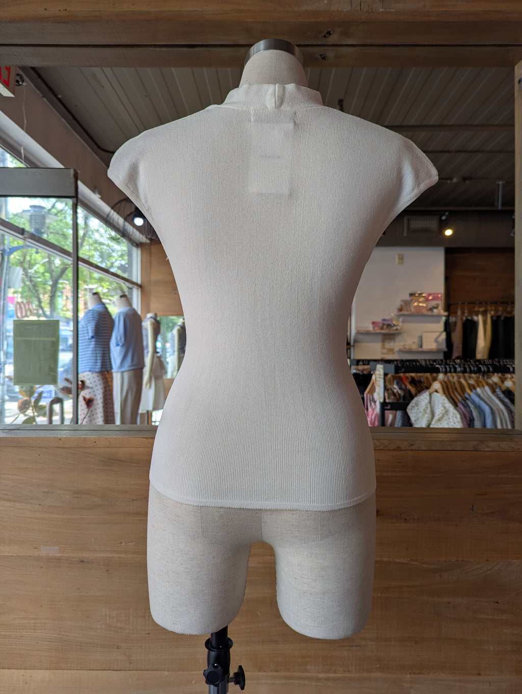 Minimal Sculpt Top