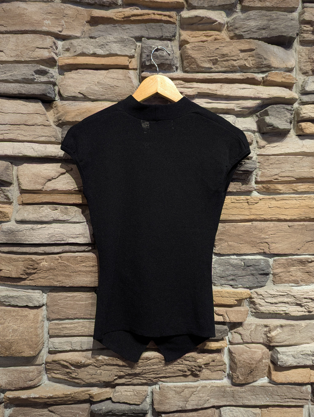 Minimal Sculpt Top