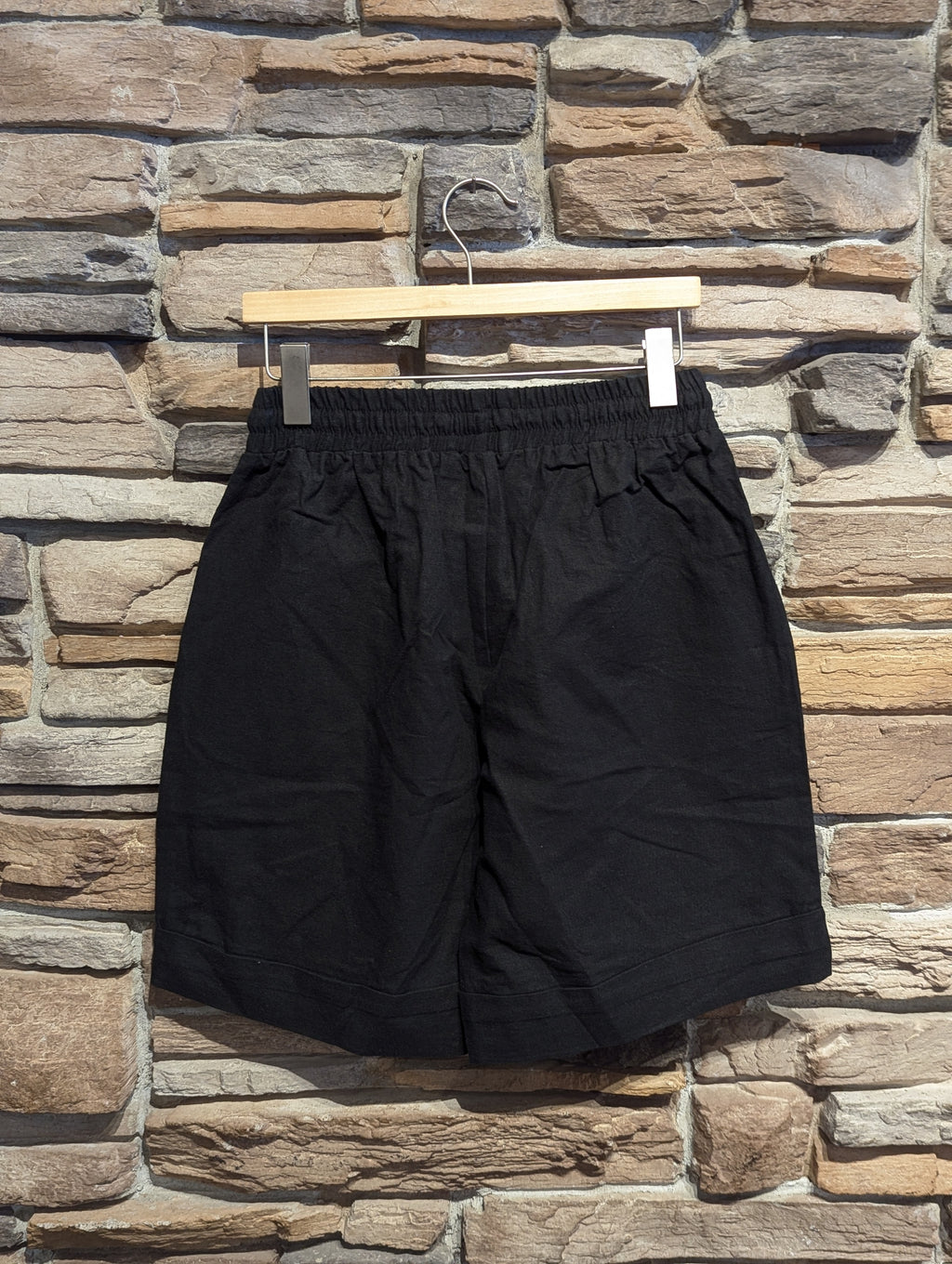 Weekend Ease Linen Shorts
