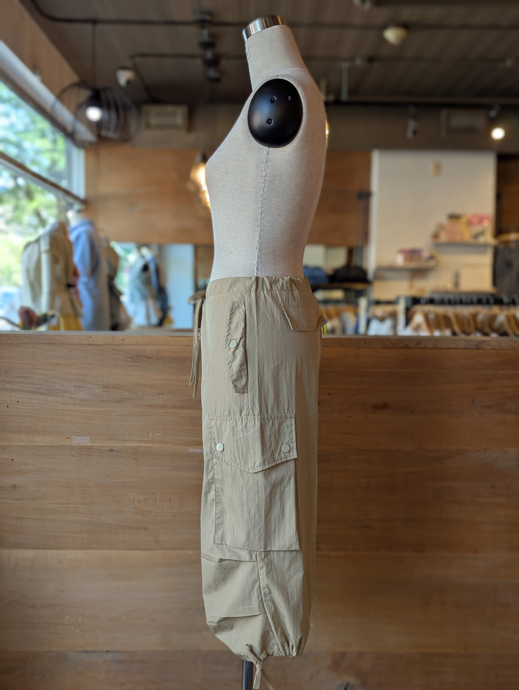 Scout Utility Cargo Capri Pants