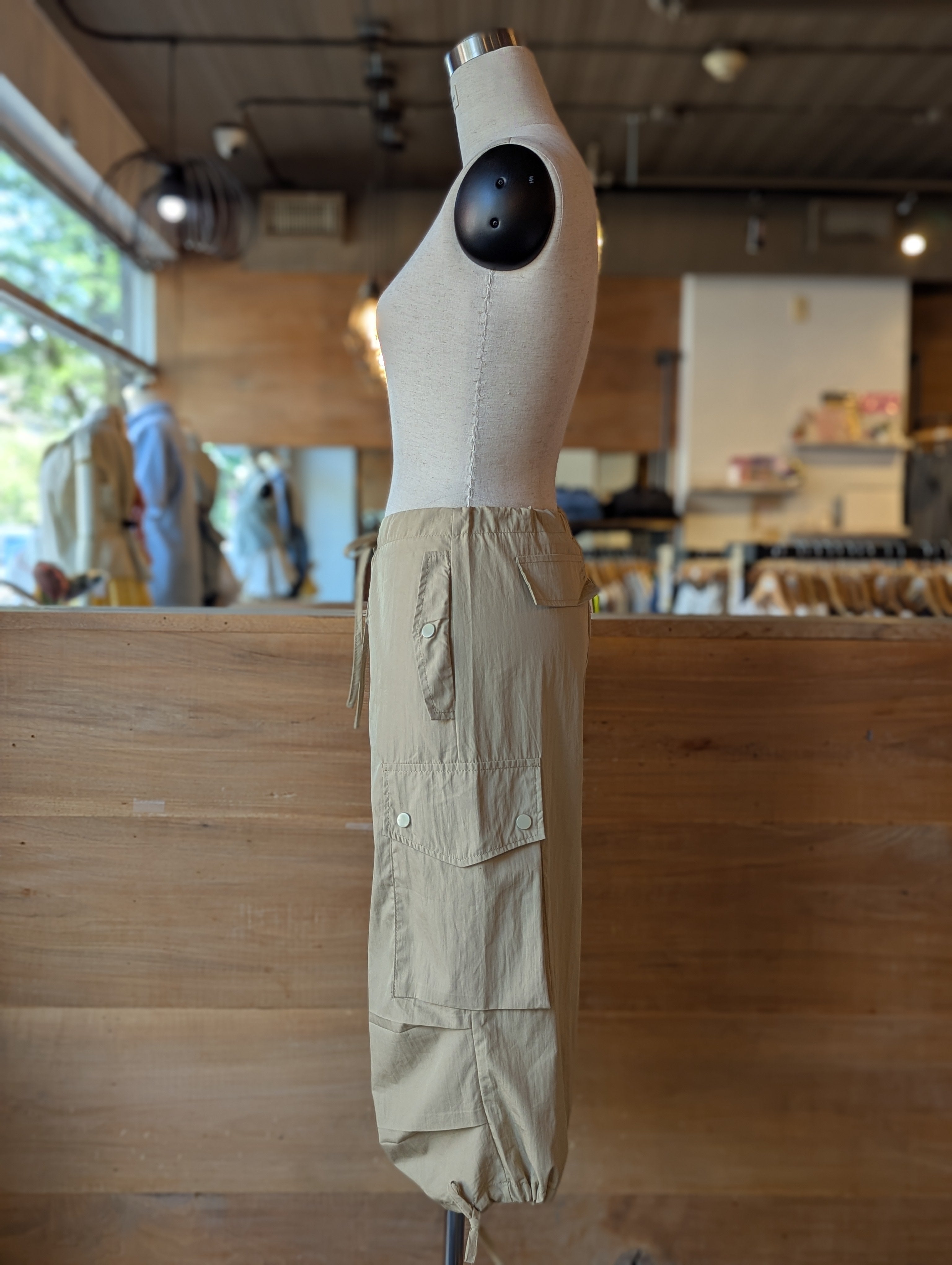 Scout Utility Cargo Capri Pants