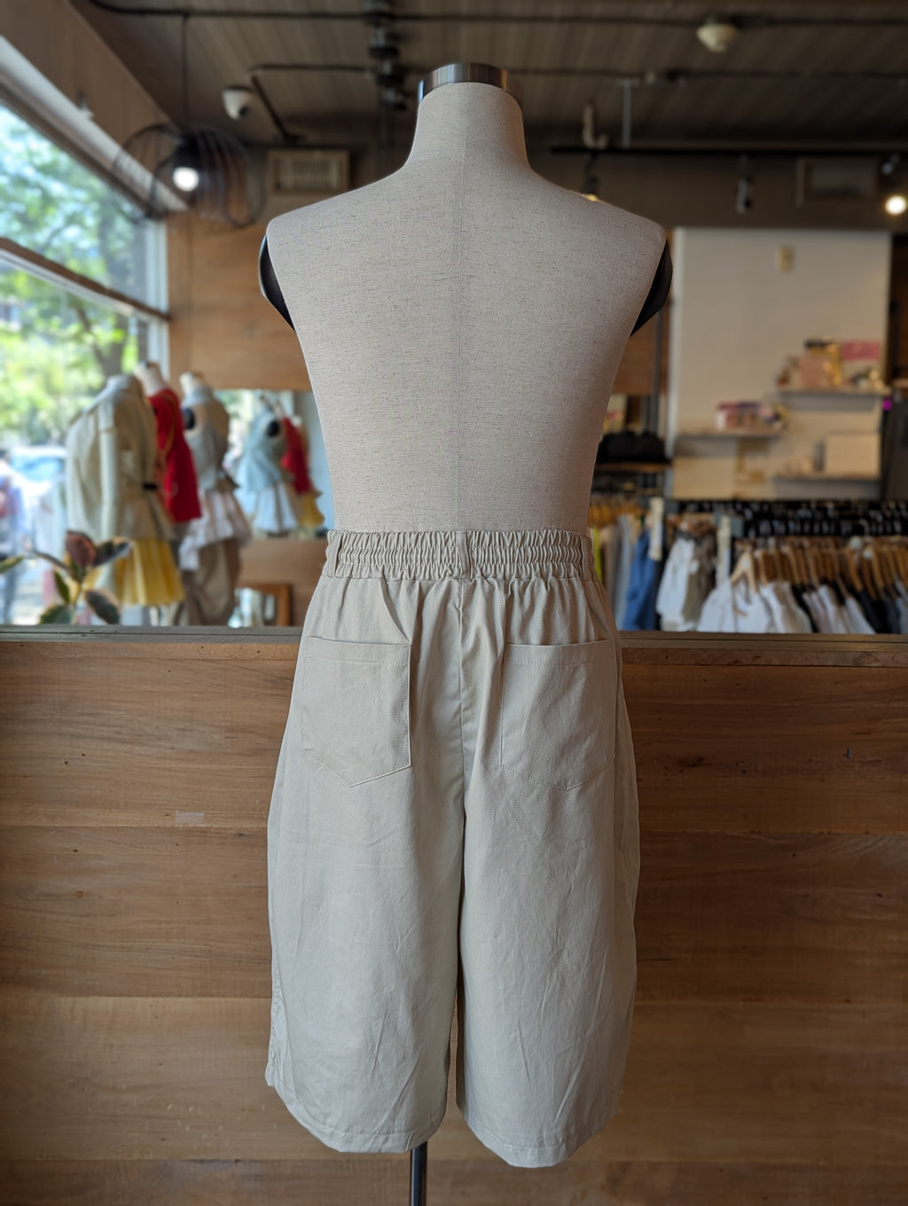 Curve Balloon shorts