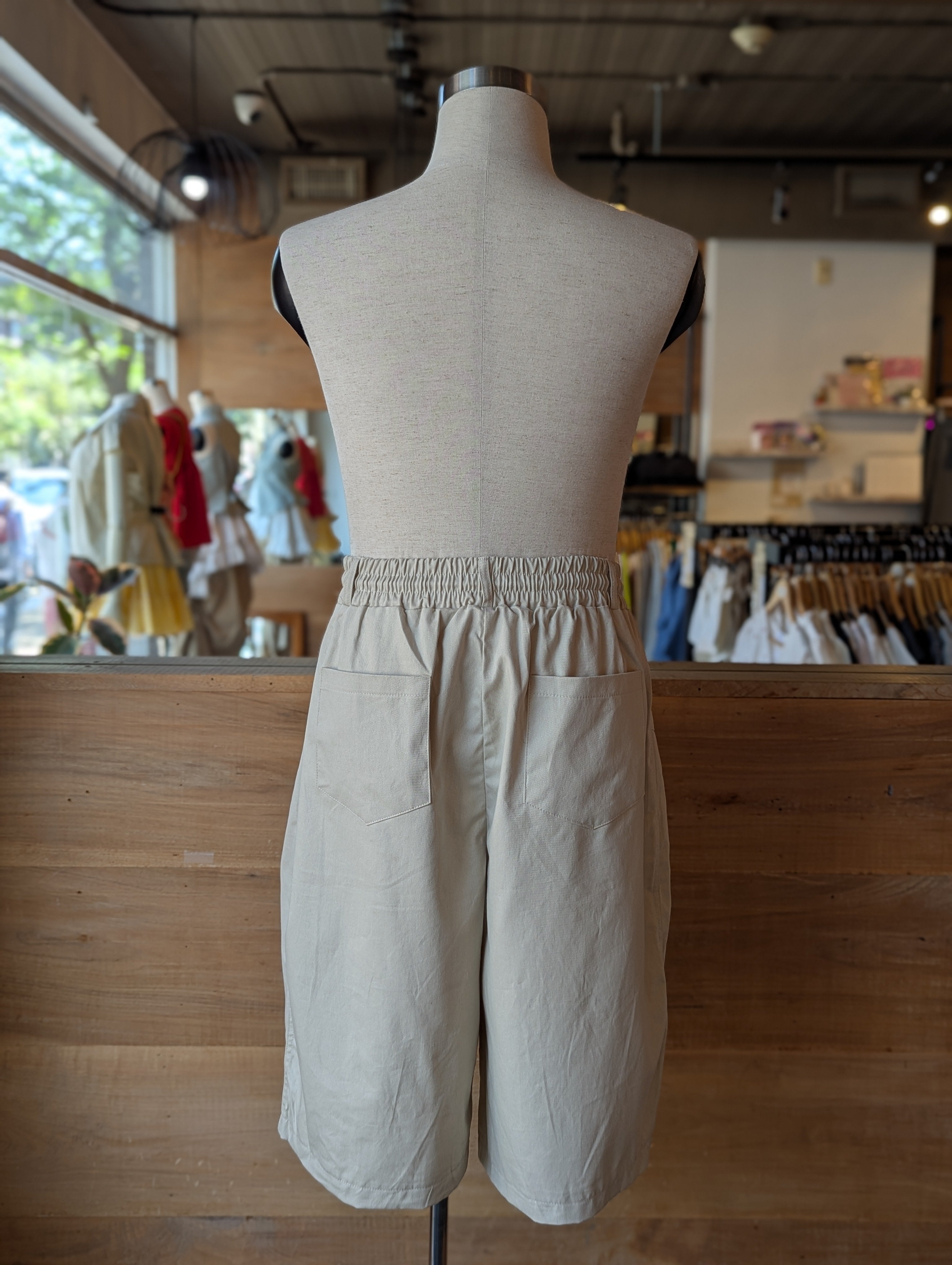 Curve Balloon shorts
