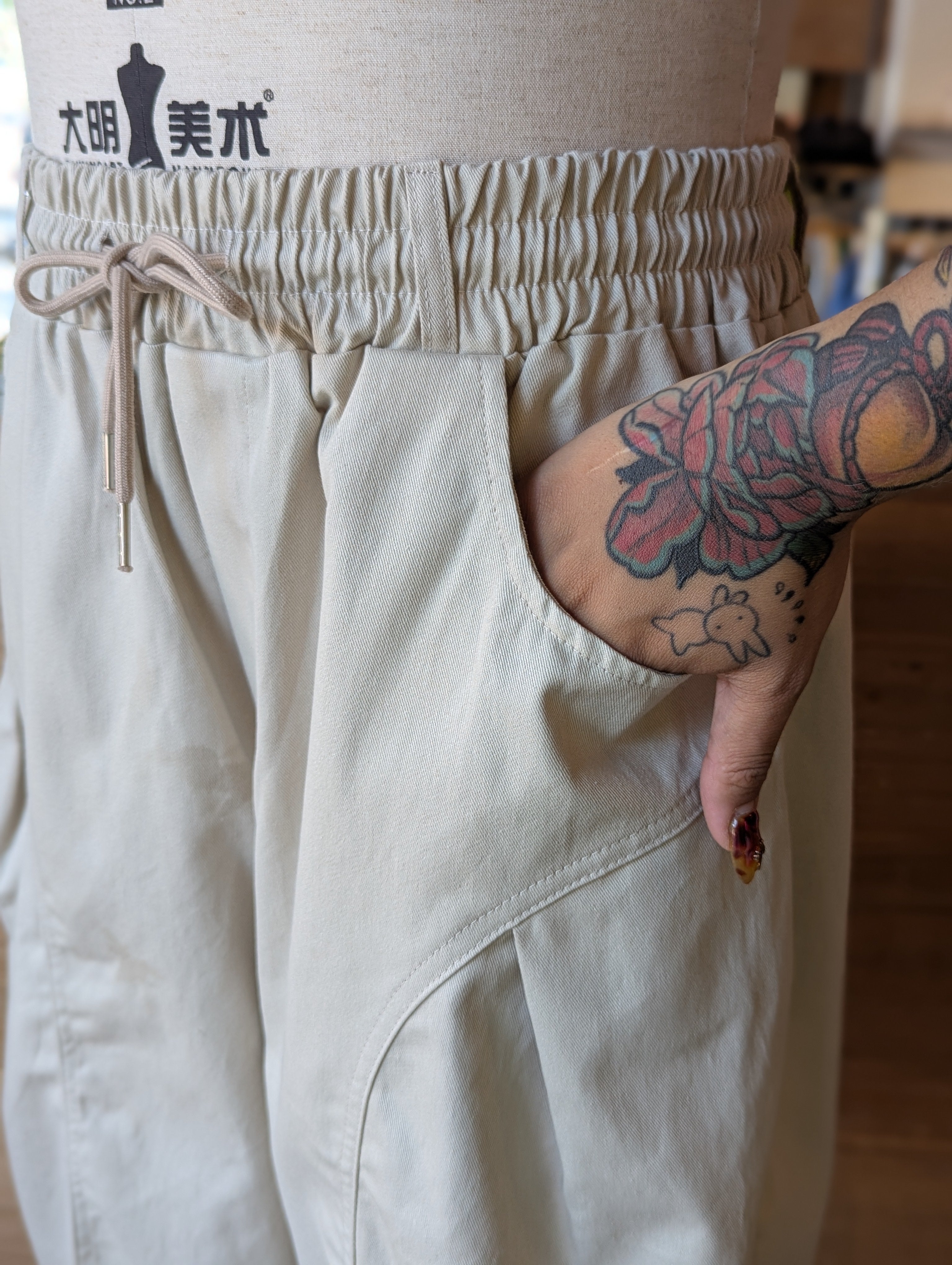 Curve Balloon shorts