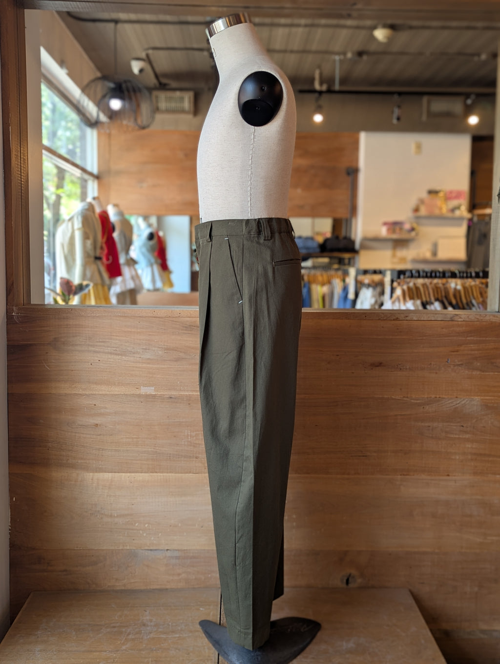 Volume Chino Pants