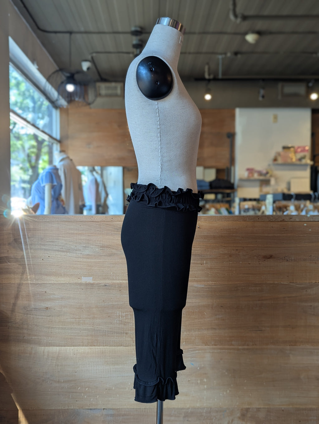 Ruffle Baby Capri
